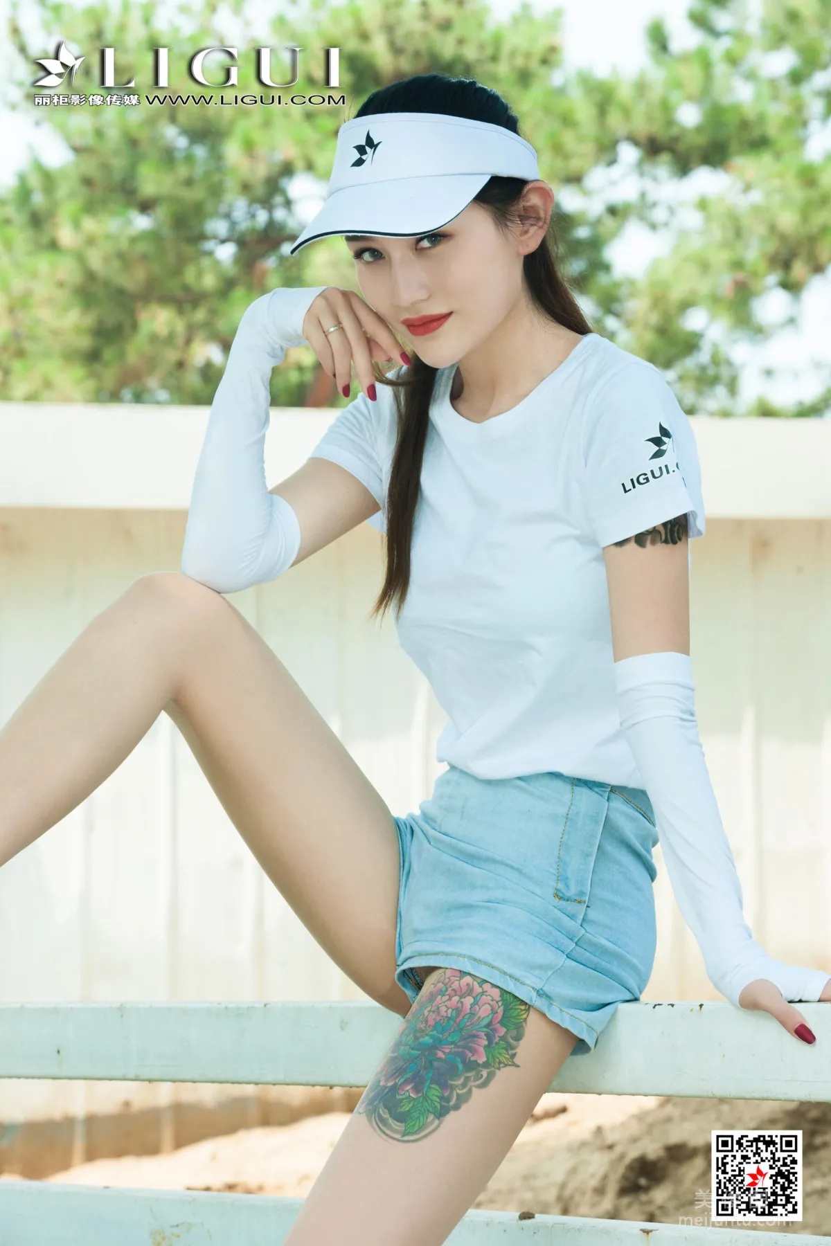 [丽柜Ligui] Model 甜甜&安娜 - 双生牛仔丝袜女郎30