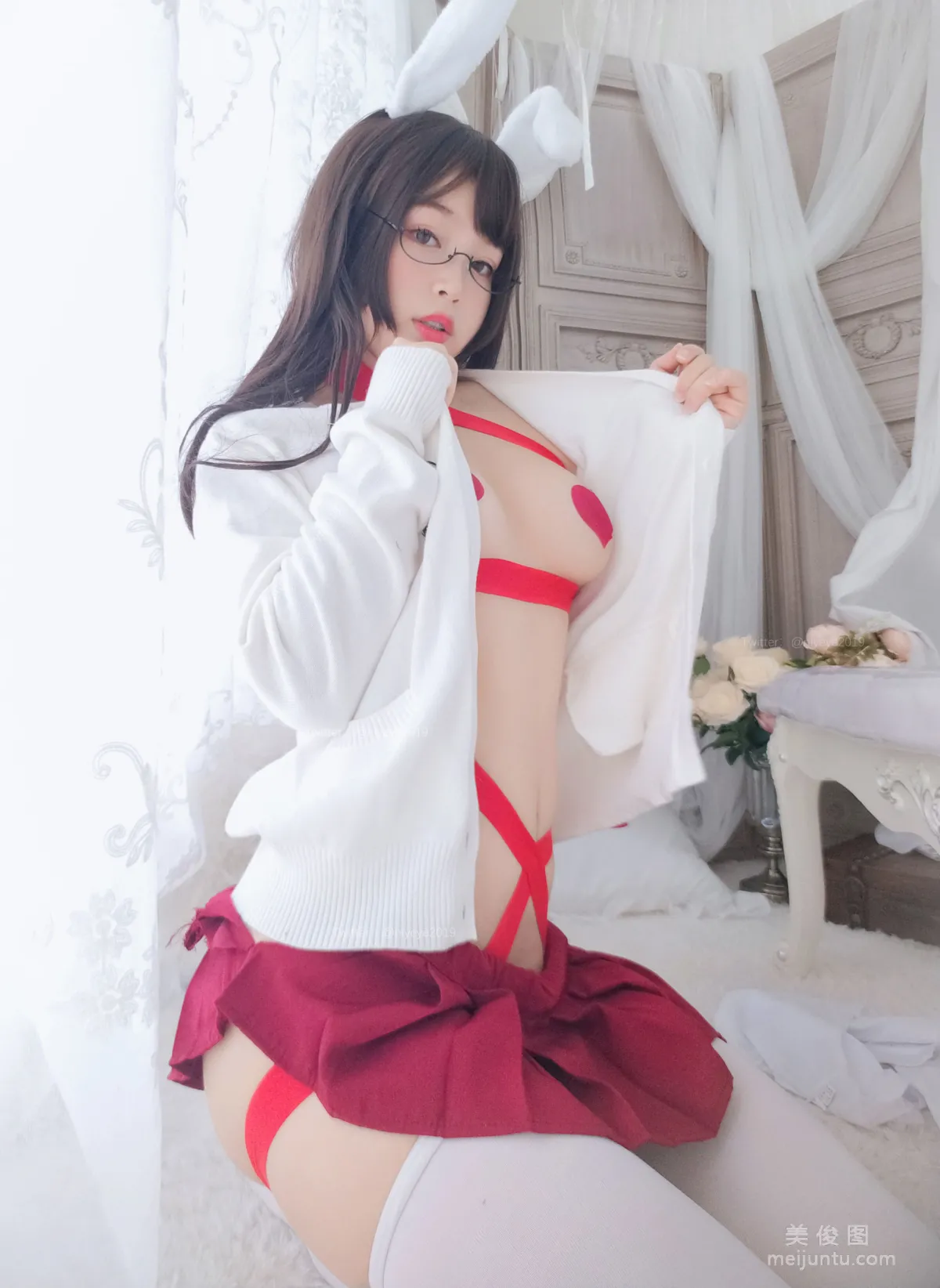 [网红COSER] 萌系小姐姐-白烨- - 发情期 写真集36