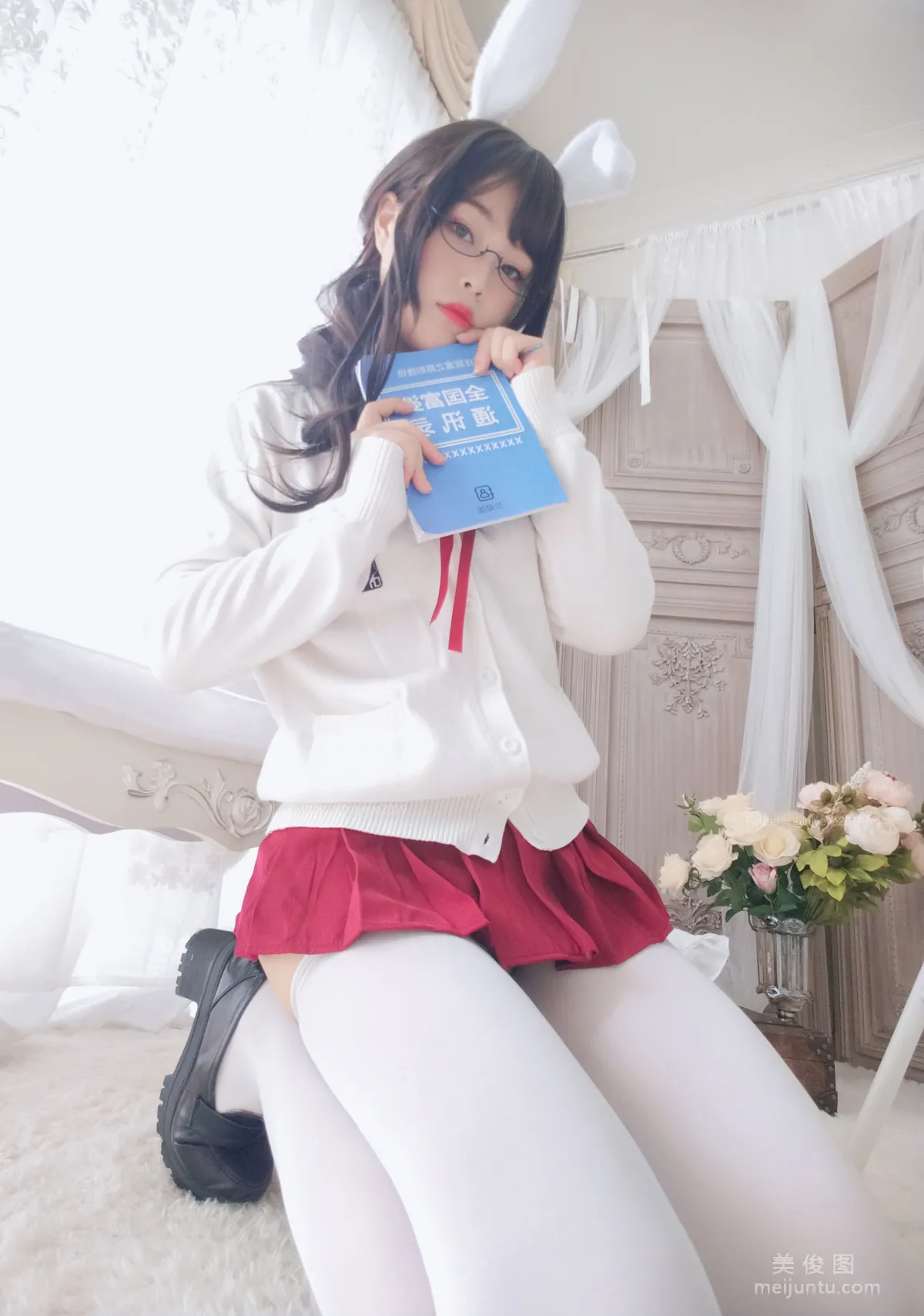 [网红COSER] 萌系小姐姐-白烨- - 发情期 写真集15