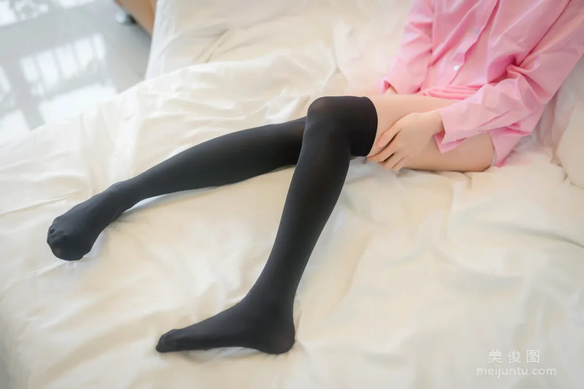 [网红COSER] Kitaro_绮太郎 - 粉色衬衫 写真集16