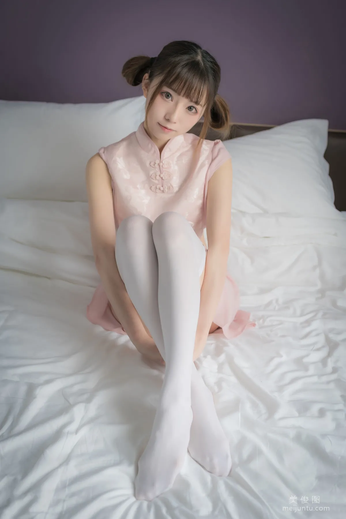 [网红COSER] Kitaro_绮太郎 - 粉色团子 写真集31