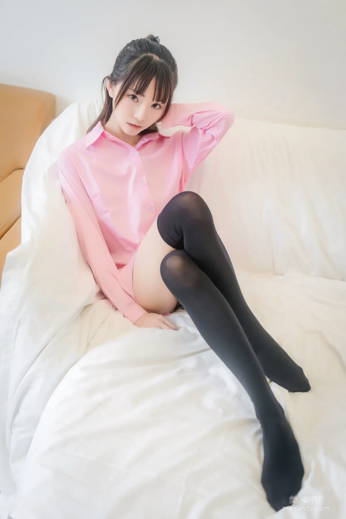 [网红COSER] Kitaro_绮太郎 - 粉色衬衫 写真集34
