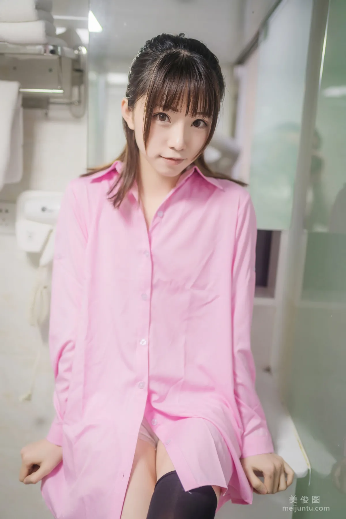 [网红COSER] Kitaro_绮太郎 - 粉色衬衫 写真集17