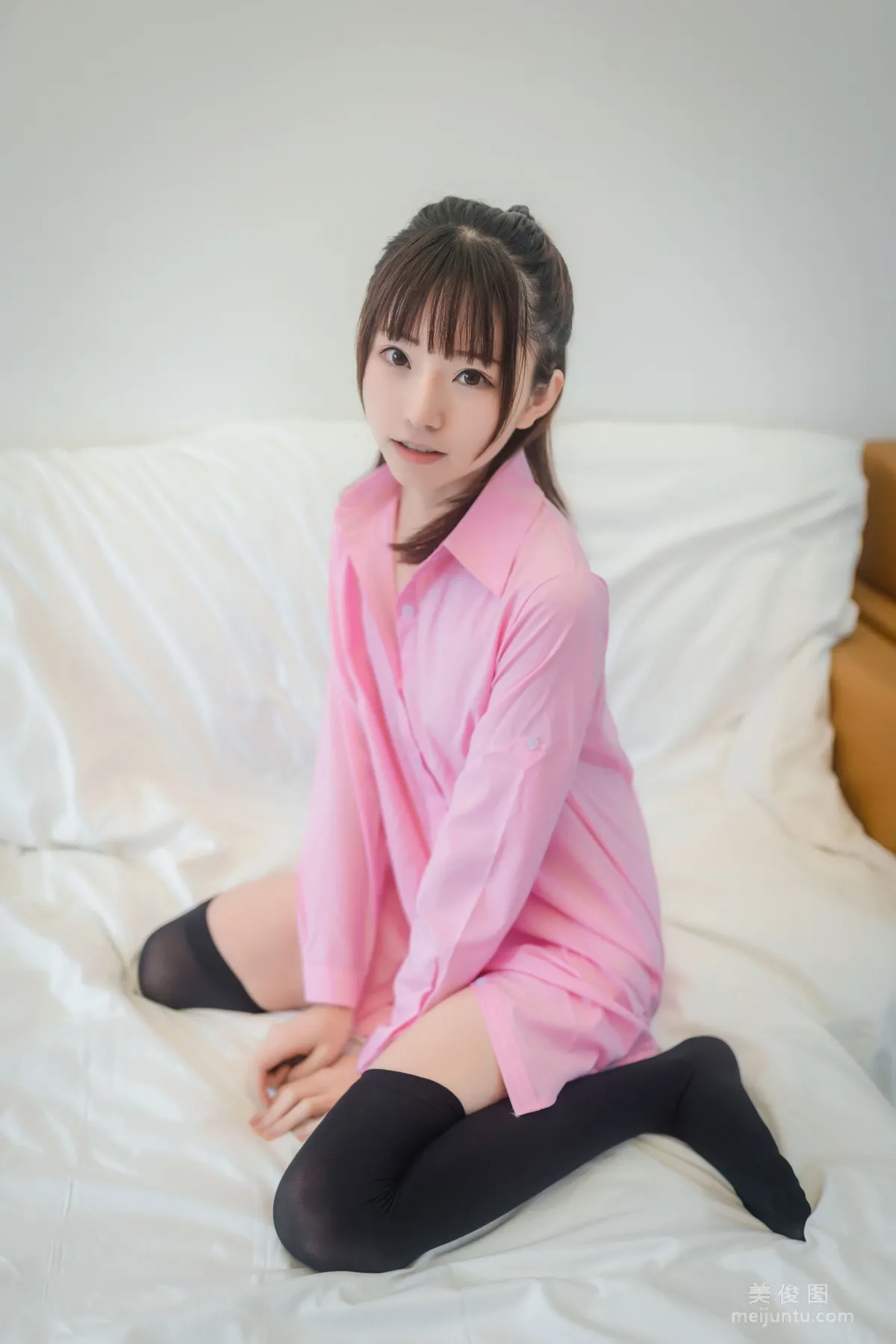 [网红COSER] Kitaro_绮太郎 - 粉色衬衫 写真集6