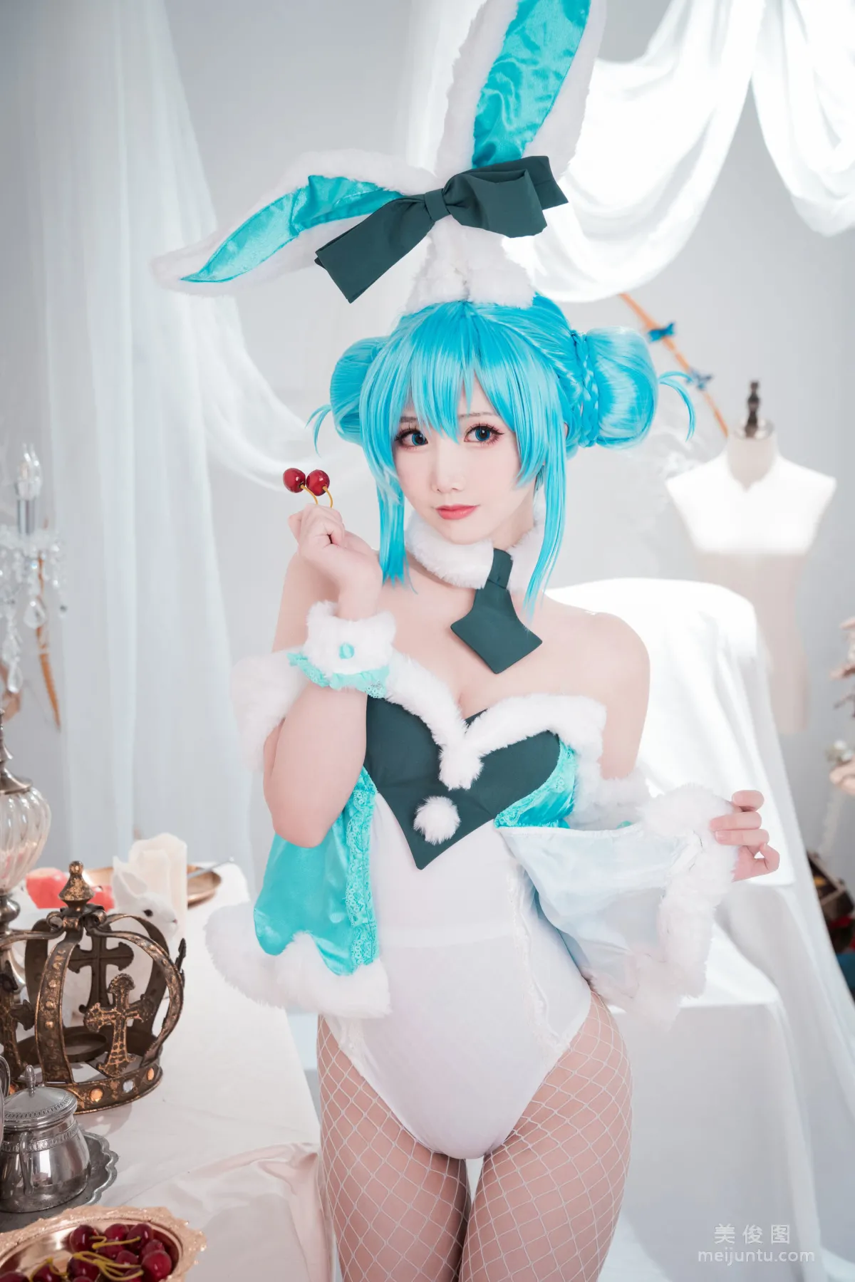 [网红COSER] 面饼仙儿 - 初音兔女郎 写真集6