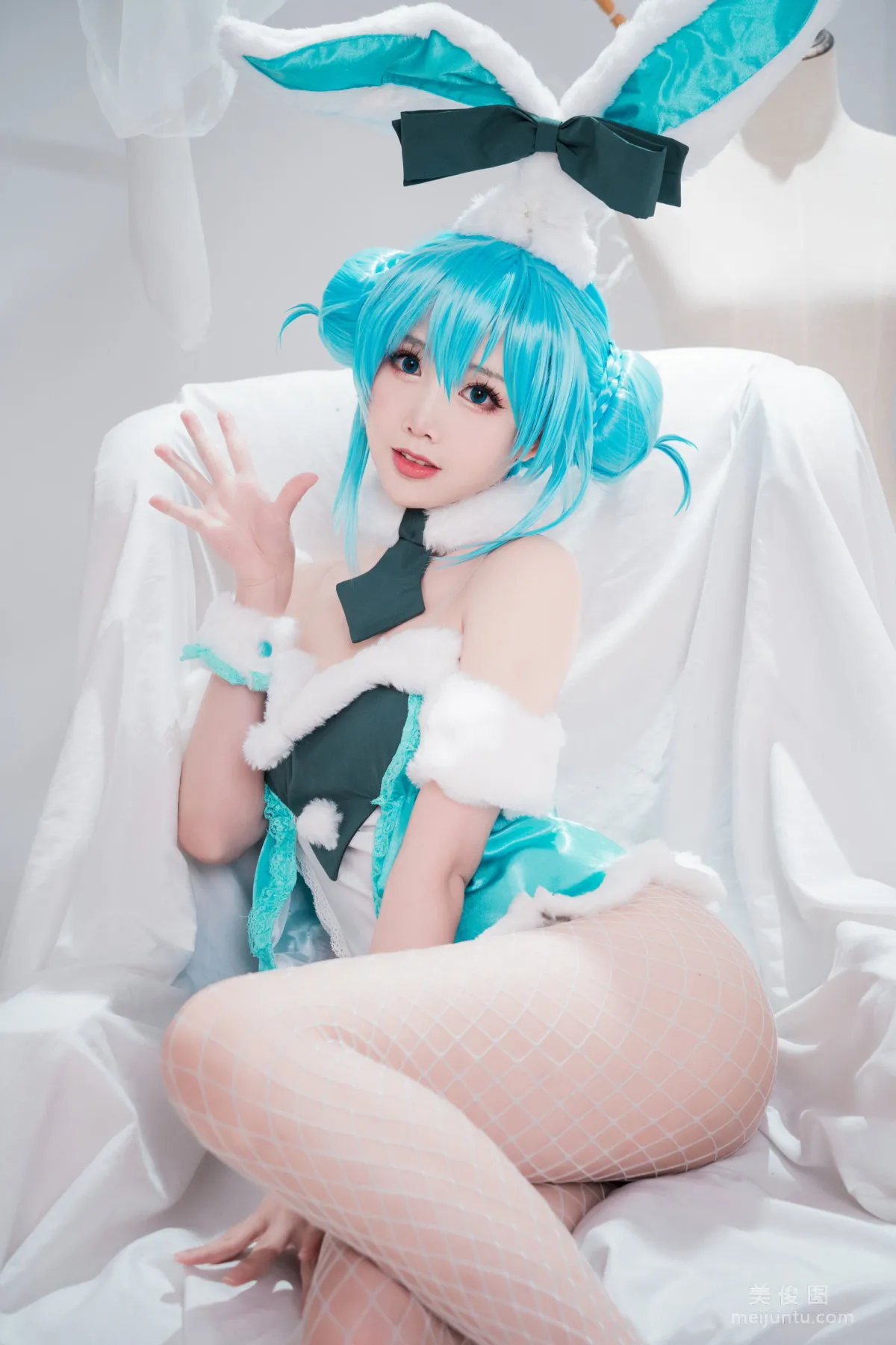 [网红COSER] 面饼仙儿 - 初音兔女郎 写真集12