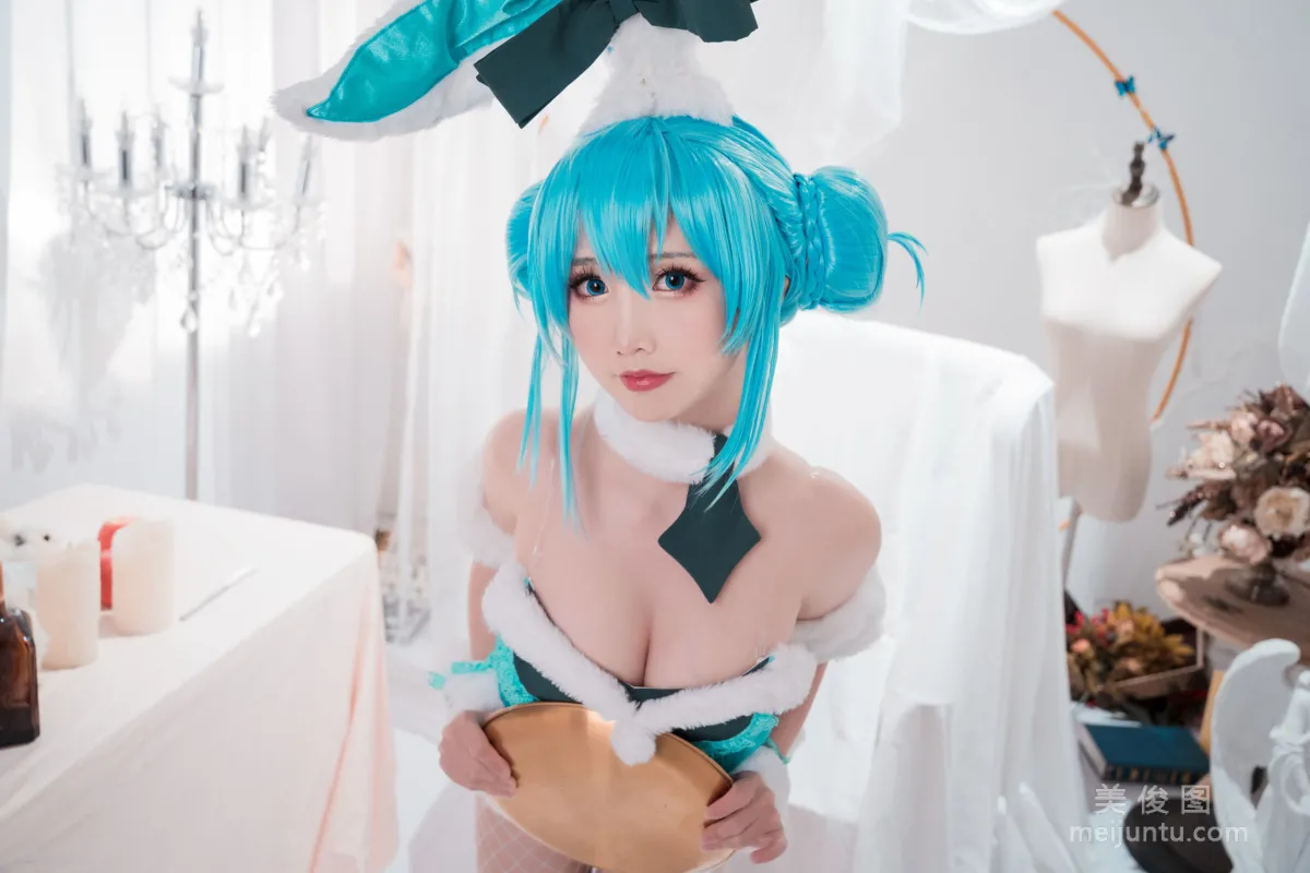 [网红COSER] 面饼仙儿 - 初音兔女郎 写真集3