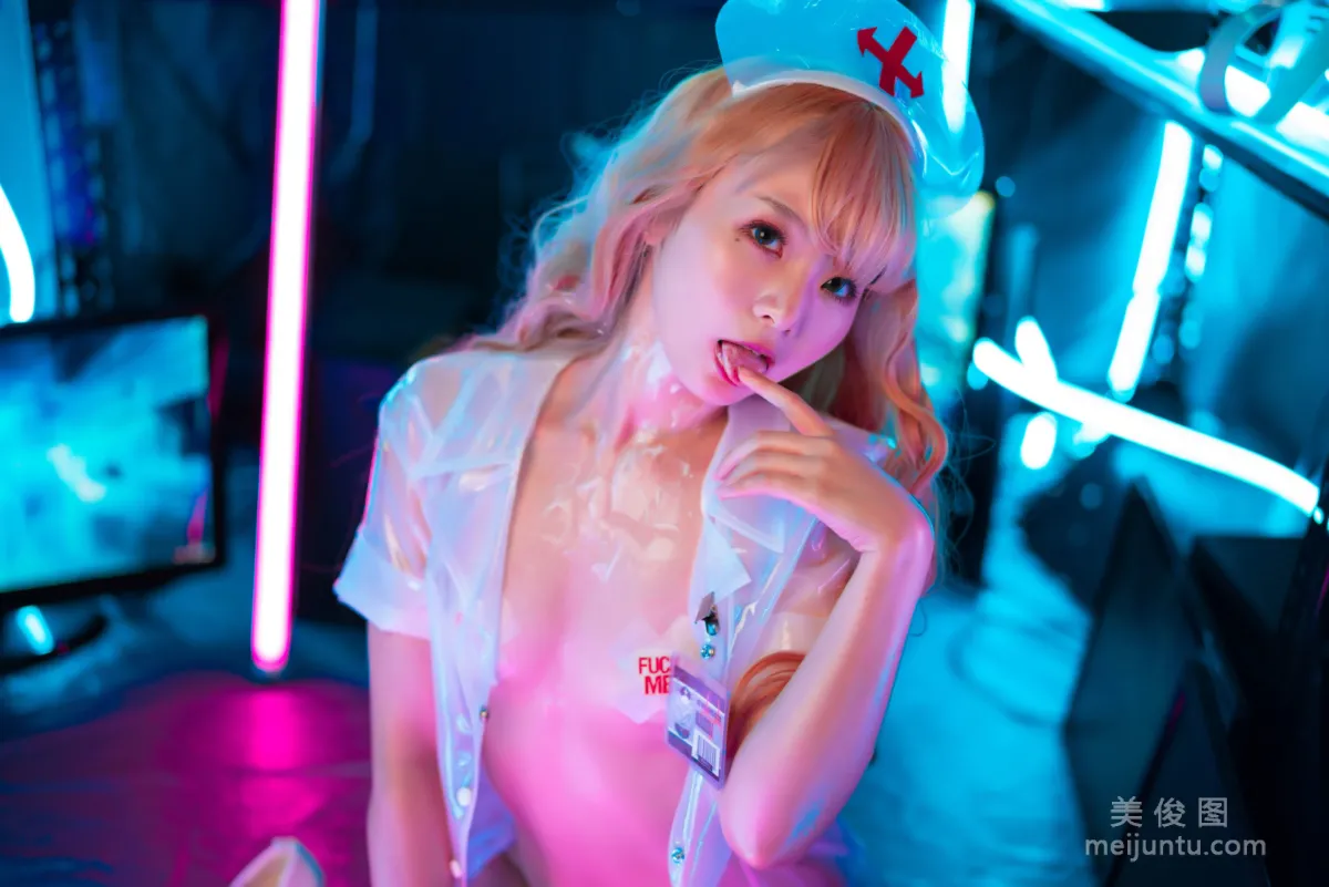 [网红COSER] 萌妹是青水 - 歪萌护士 写真集41