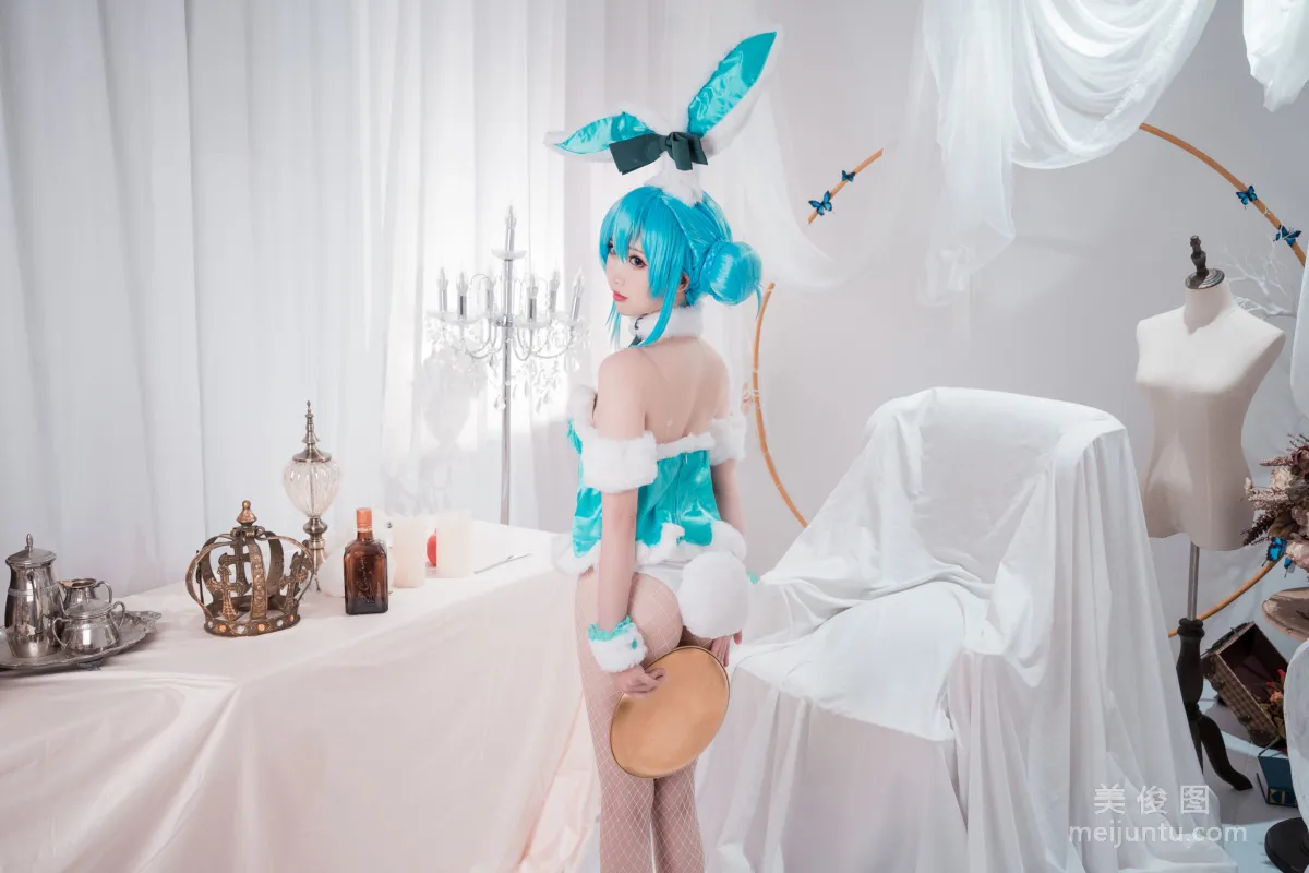 [网红COSER] 面饼仙儿 - 初音兔女郎 写真集16