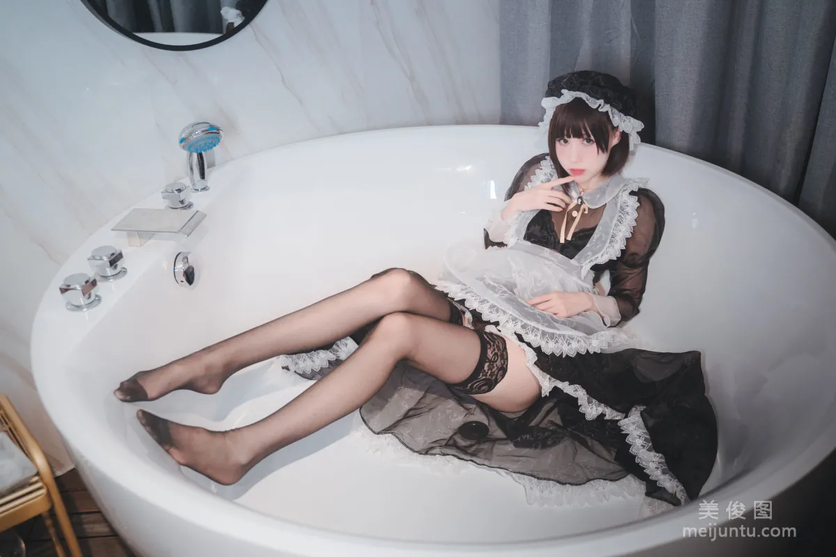 [网红COSER] 西园寺南歌 - 透明女仆 写真集29