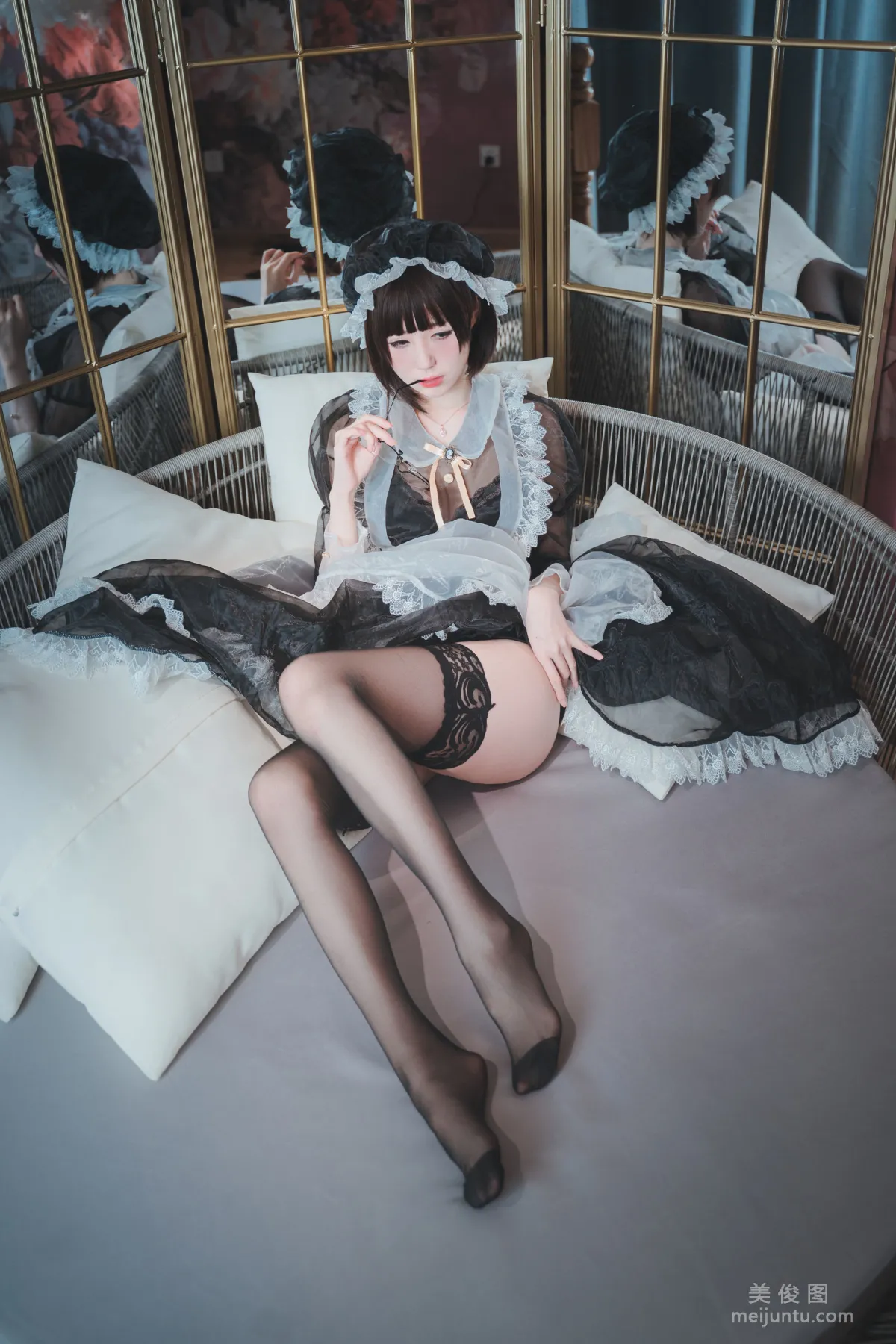 [网红COSER] 西园寺南歌 - 透明女仆 写真集23