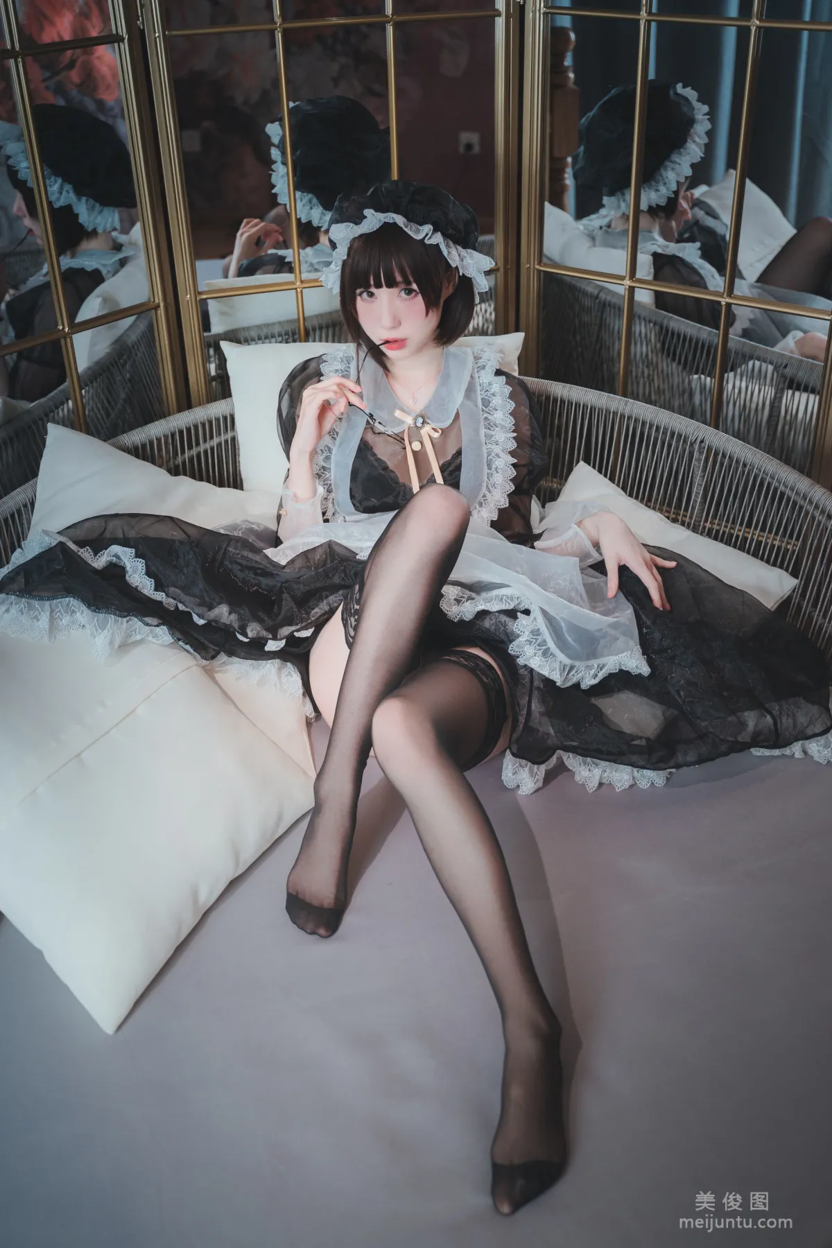 [网红COSER] 西园寺南歌 - 透明女仆 写真集24