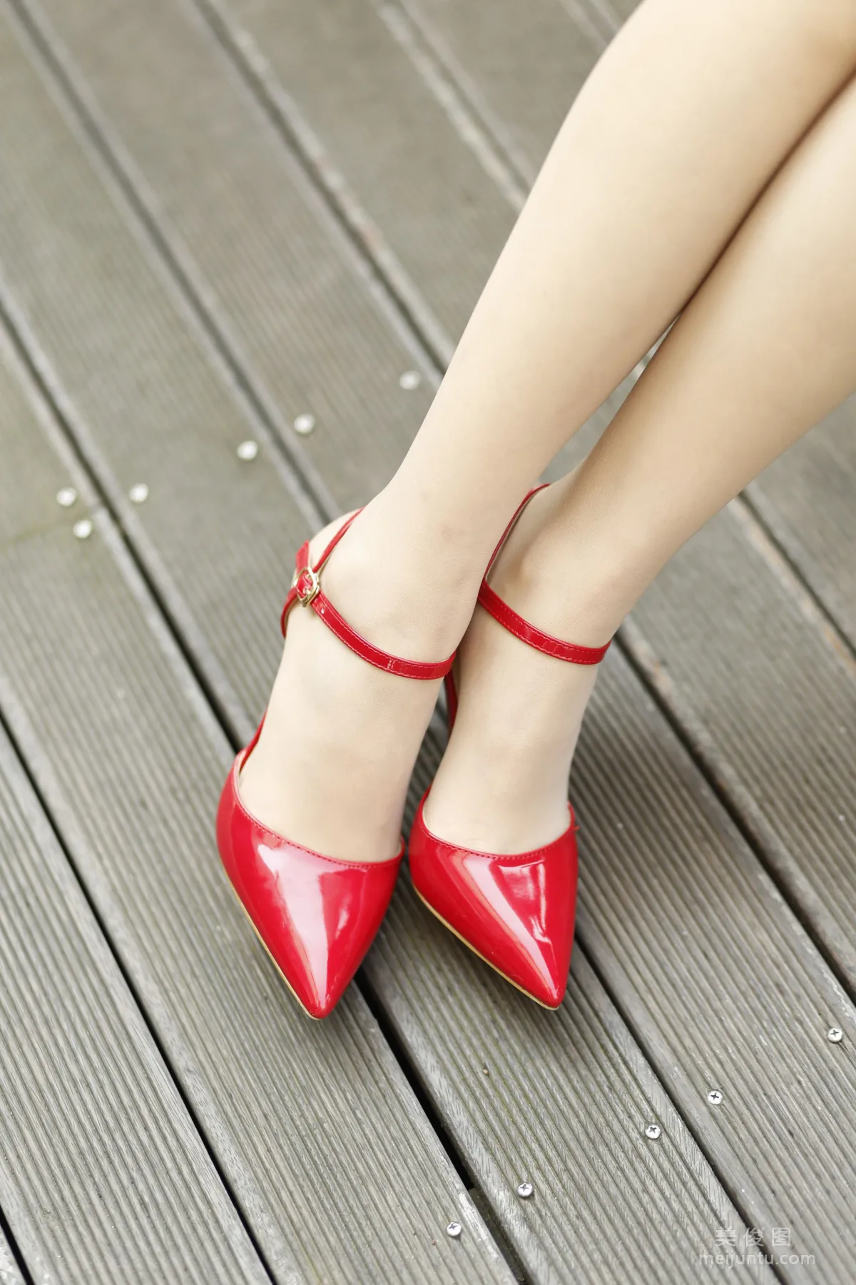 [奈丝] NO.070 小敏 - 一字尖头红色单鞋35