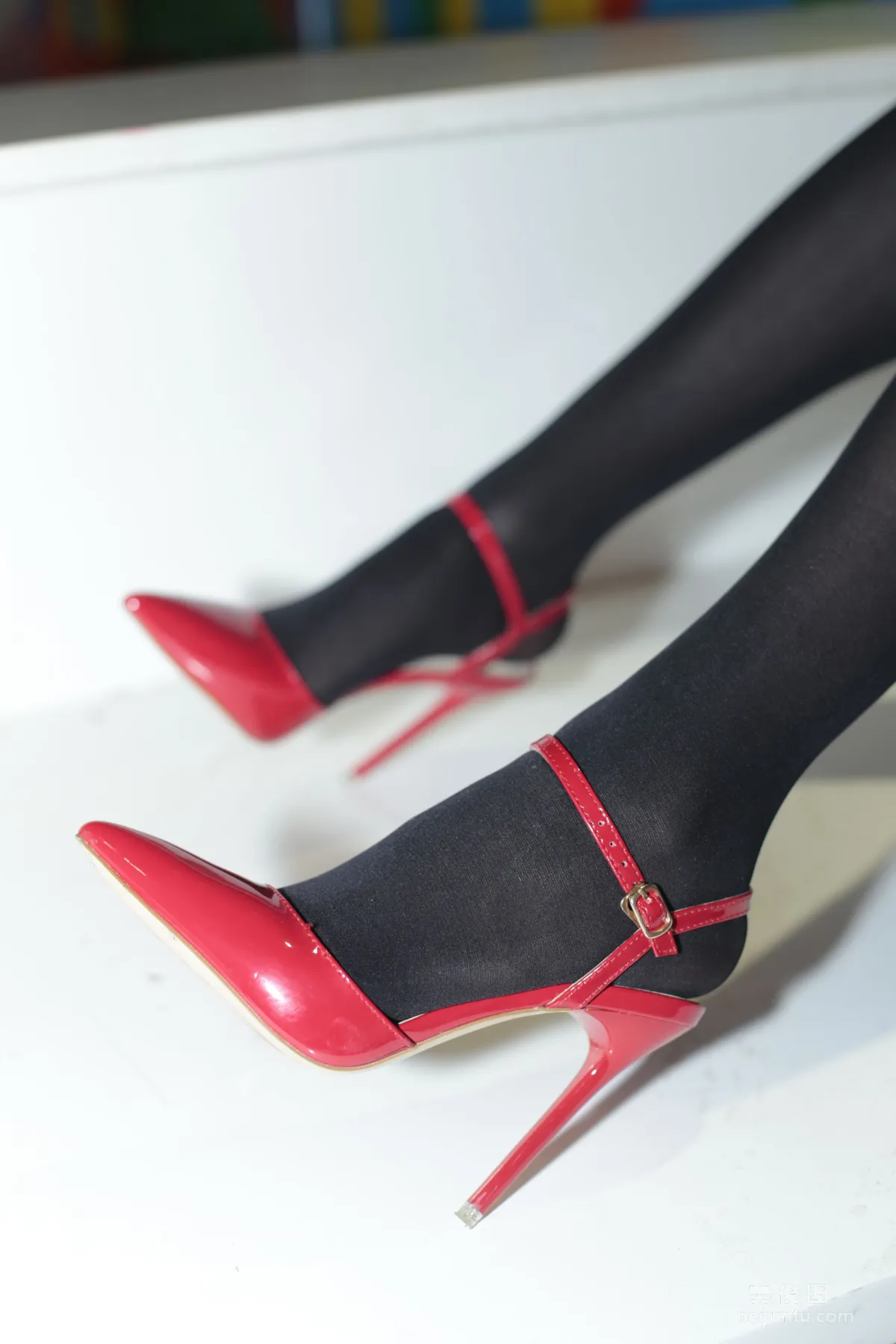 [奈丝] NO.077 猫璃 - 纯黑的丝 正红的鞋8