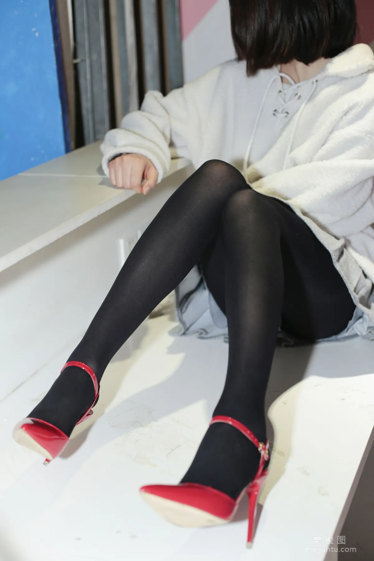 [奈丝] NO.077 猫璃 - 纯黑的丝 正红的鞋6