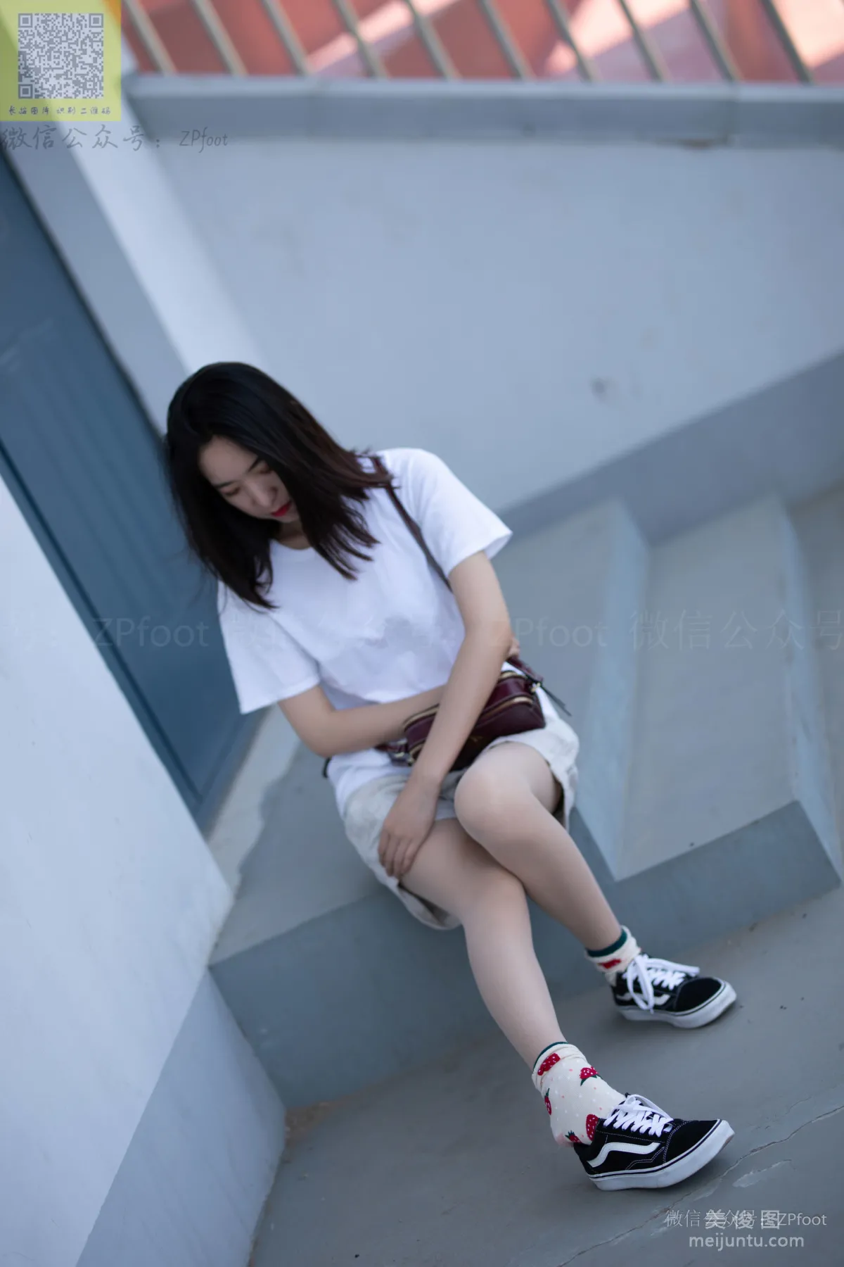 [山茶摄影LSS] NO.141  学妹操场肉丝 写真套图14