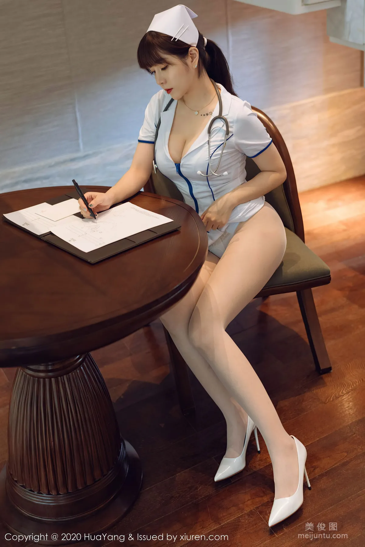 [花漾HuaYang] Vol.330 王雨纯 - 护士长的私人温柔体贴服务哦~38