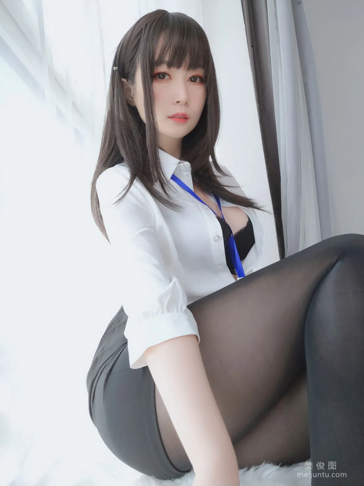 [Cosplay] Coser小姐姐白银 - 制服  写真套图4