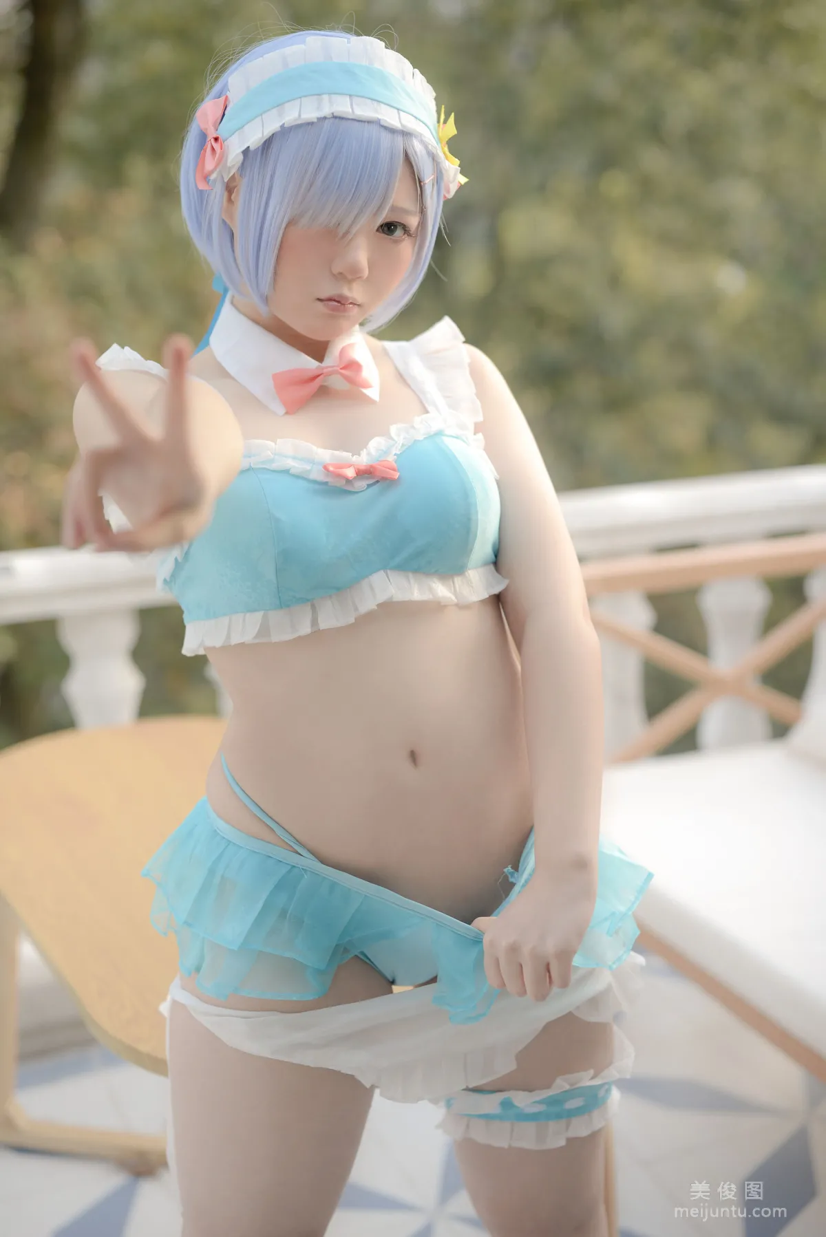 [Cosplay] Vol.20 きょう肉肉 - 屋外プールにいる 写真套图7