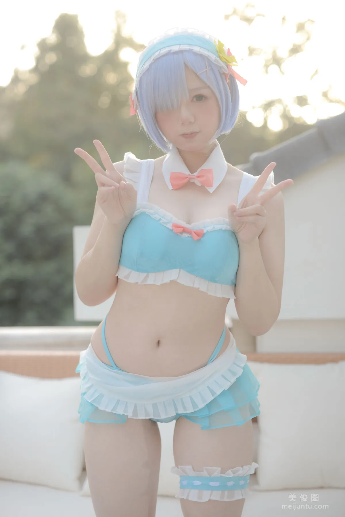 [Cosplay] Vol.20 きょう肉肉 - 屋外プールにいる 写真套图11