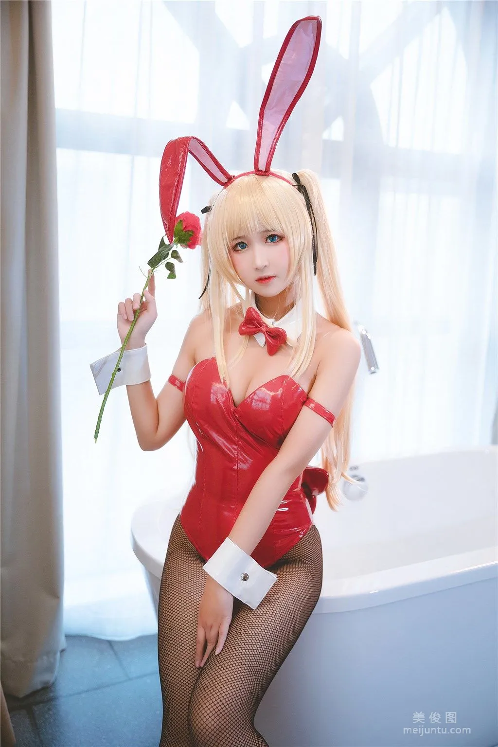 [Cosplay] 微博妹子三度_69 - 黑丝兔女郎8