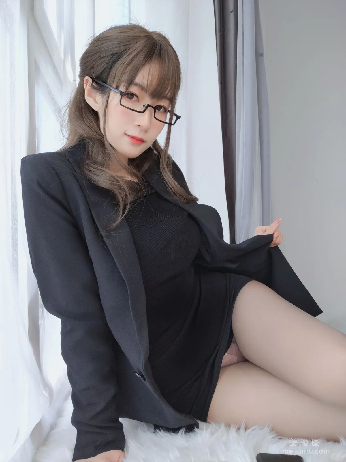 Coser小姐姐白银81 - 黑西服33