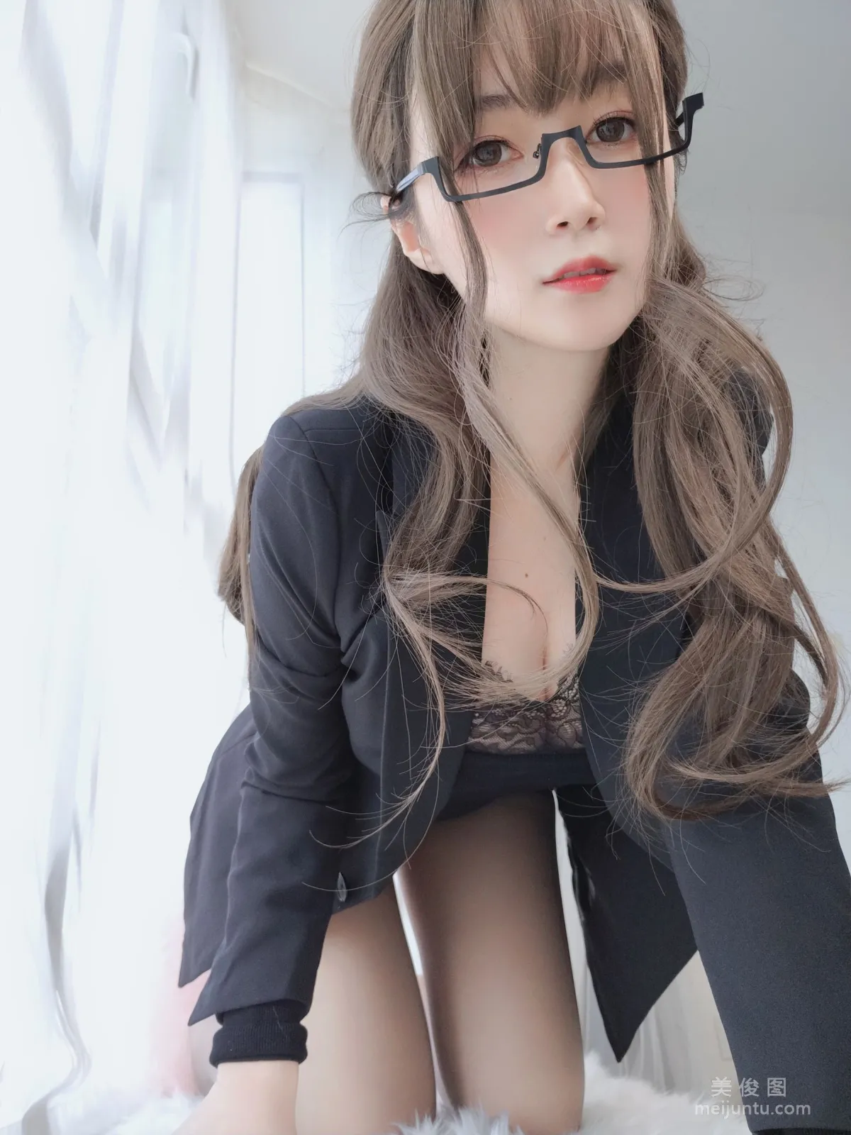 Coser小姐姐白银81 - 黑西服41