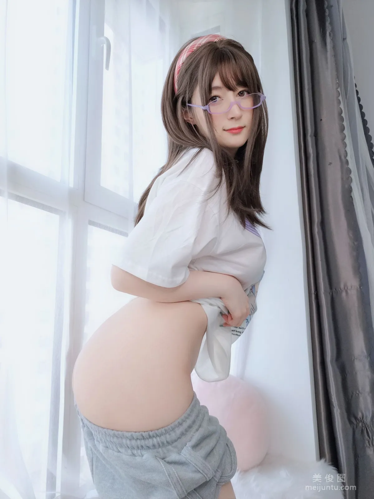 [网红写真] Coser小姐姐白银 - 宅家女友 套图22