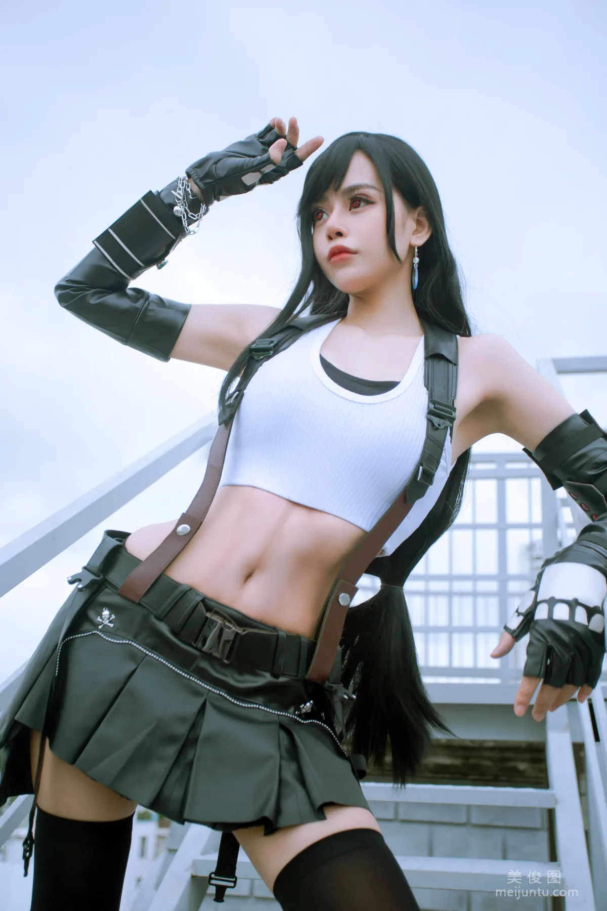 [网红COSER] 日本性感萝莉Byoru - Tifa  写真套图2