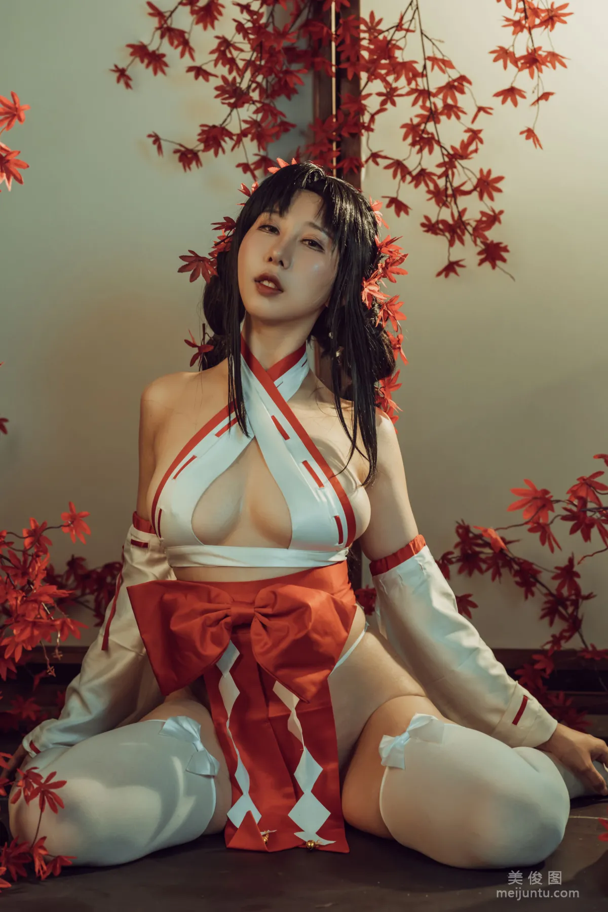 [网红COSER] 云溪溪 - 奶桃巫女  写真套图23