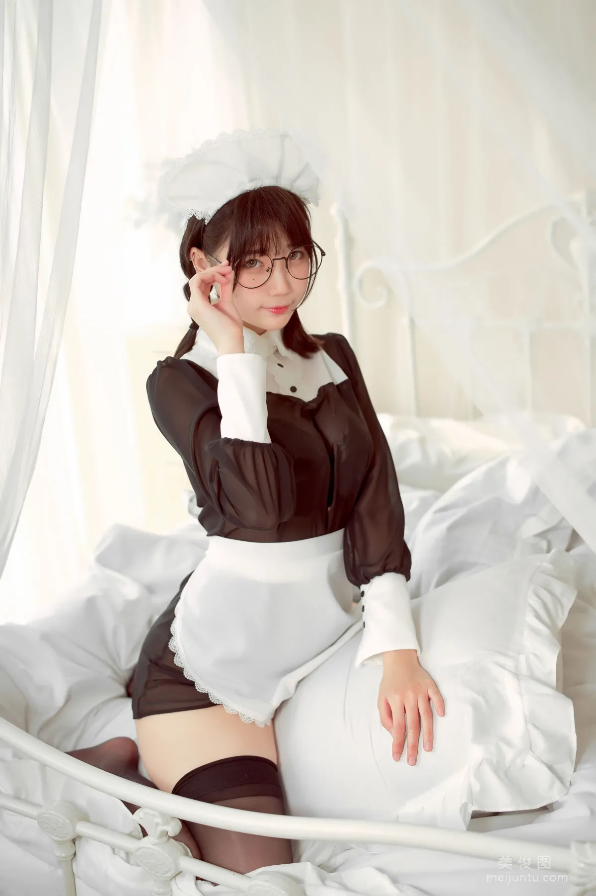 [网红COSER] 周叽是可爱兔兔 - 眼镜女仆18