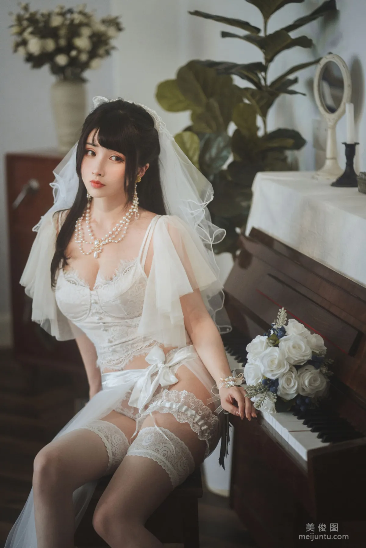 [网红COSER写真] rioko凉凉子 - 透明婚纱3