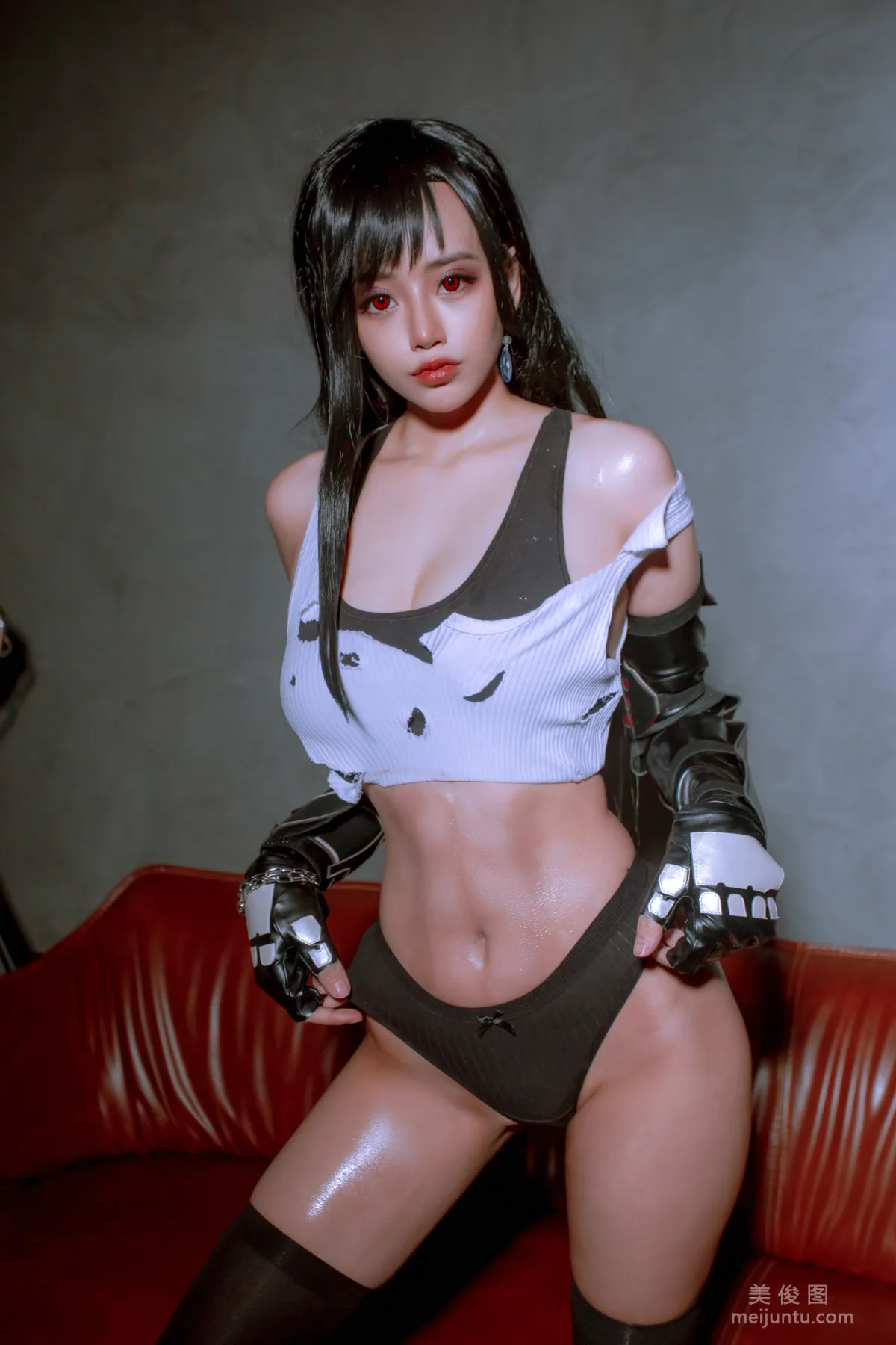 [网红COSER] 日本性感萝莉Byoru - Tifa  写真套图10