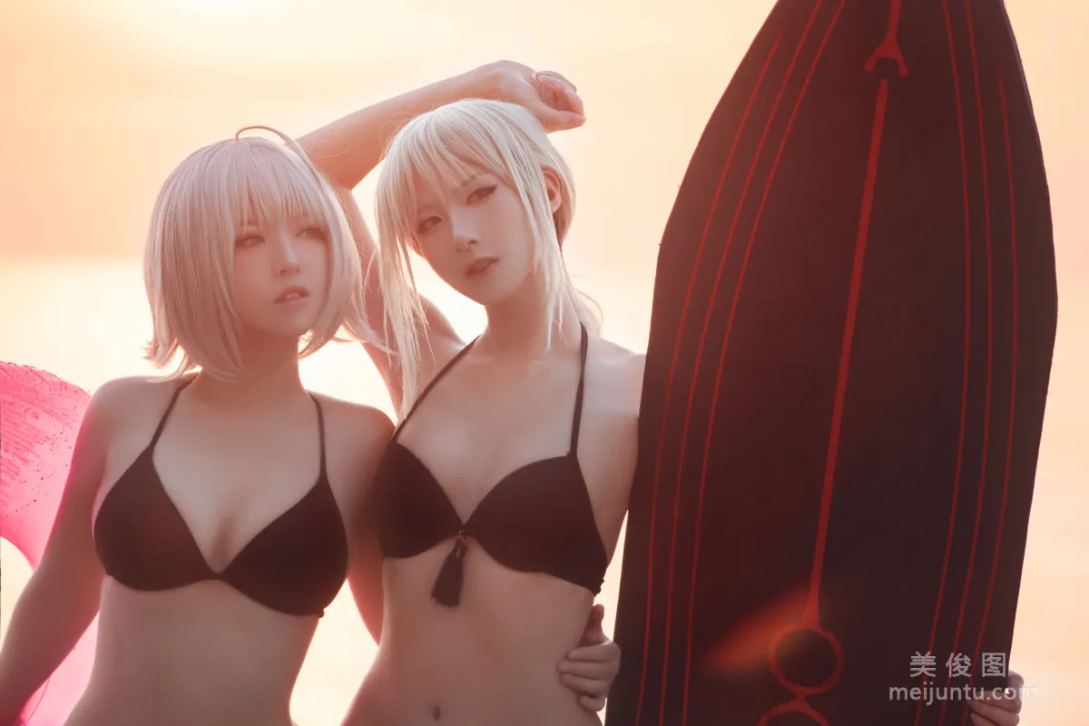 [网红COSER] 半半子&索索sophia - 海边泳装10