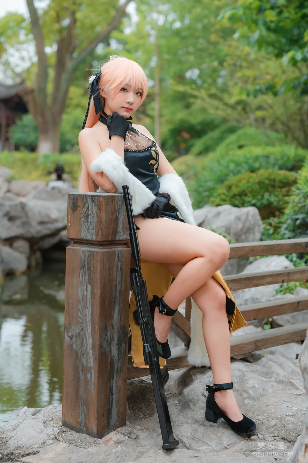 [网红COSER] Mime弥美 - 少女前线 OTS-14 紫雨心  写真套图11