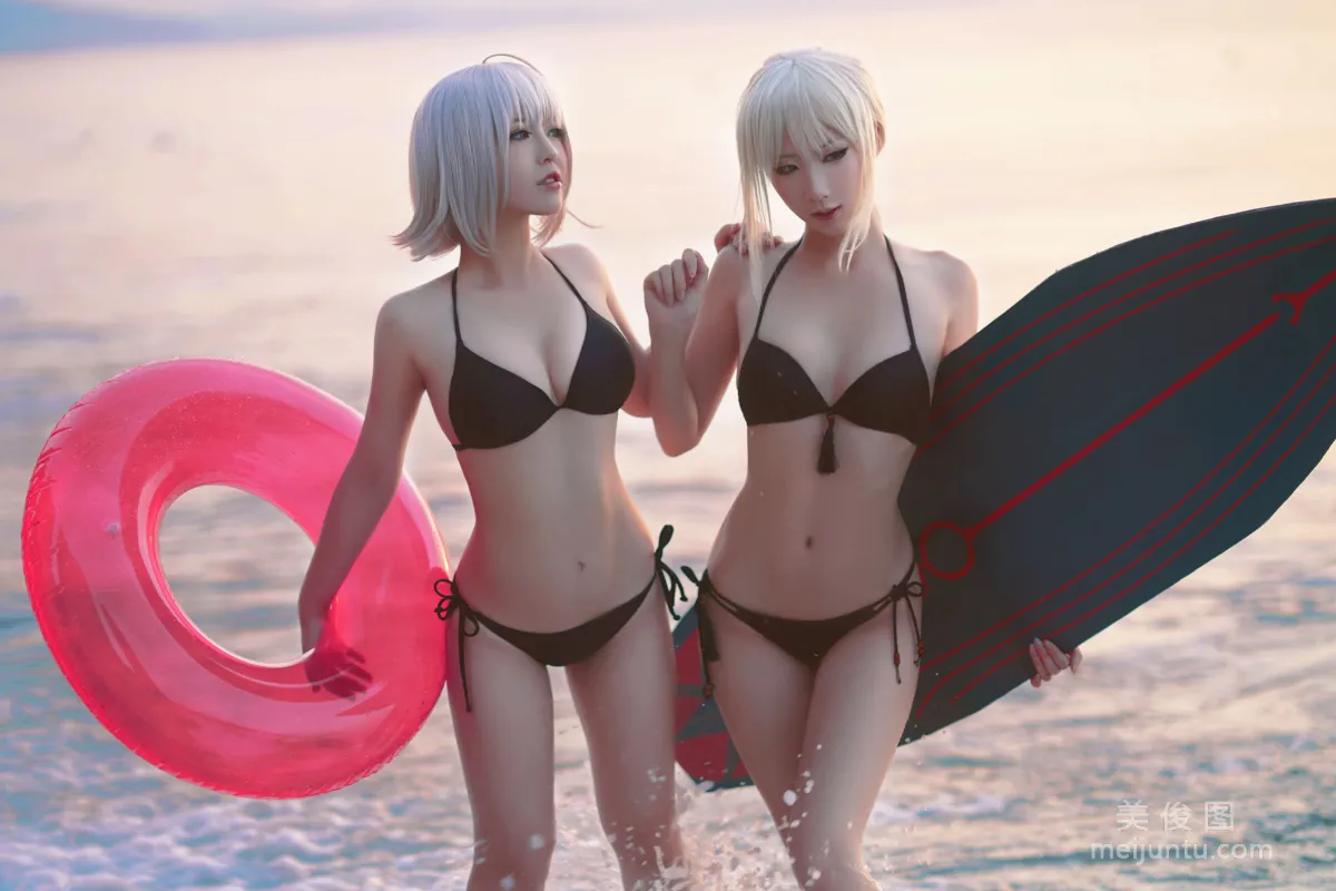 [网红COSER] 半半子&索索sophia - 海边泳装22