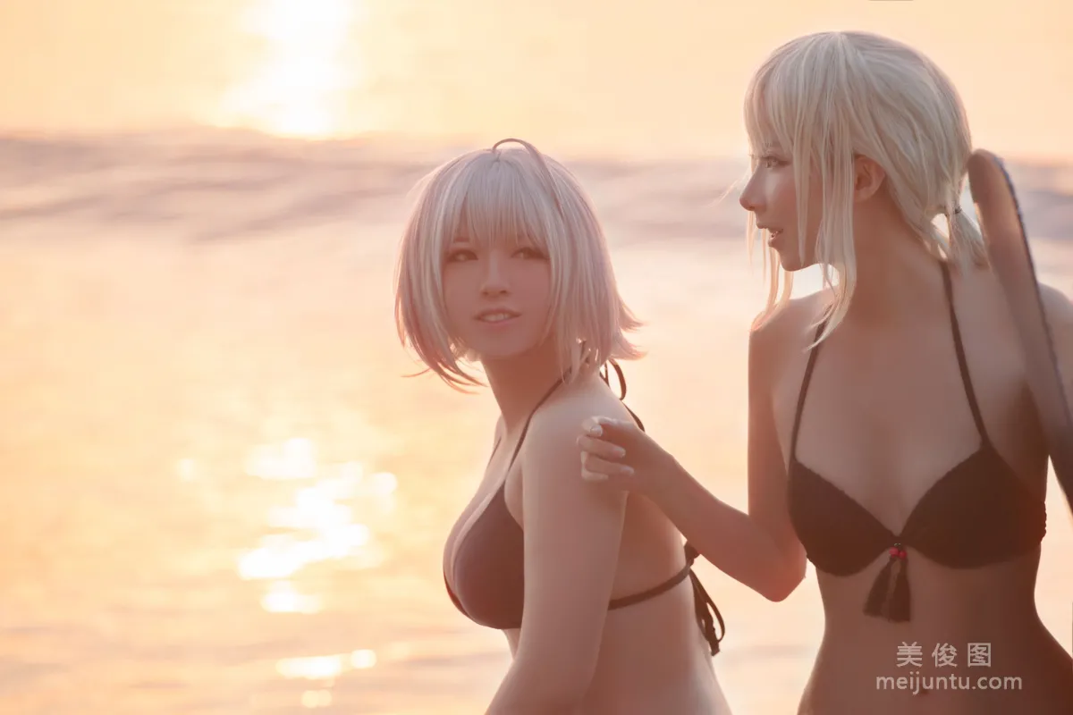 [网红COSER] 半半子&索索sophia - 海边泳装7