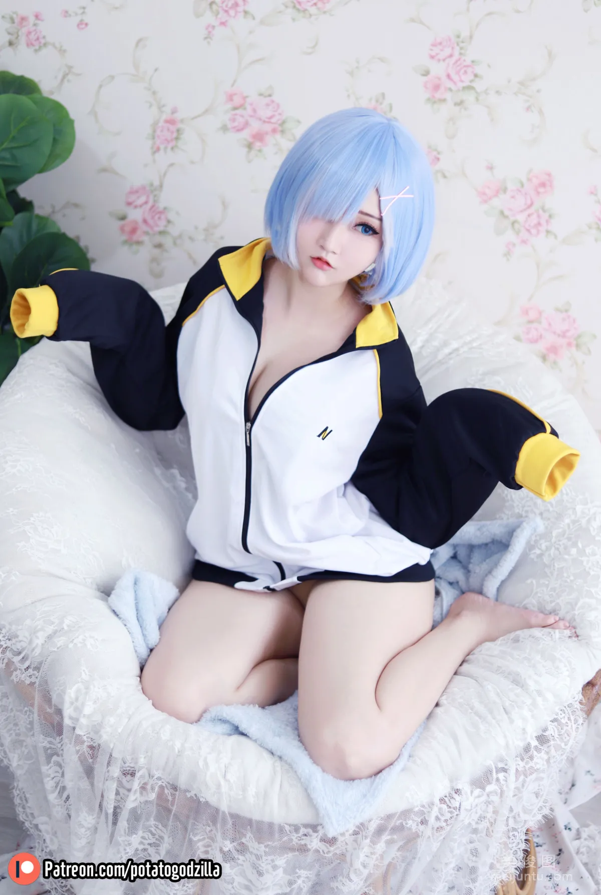 [网红COSER写真] 小姐姐Potato Godzilla - Rem In Subaru Jacket18