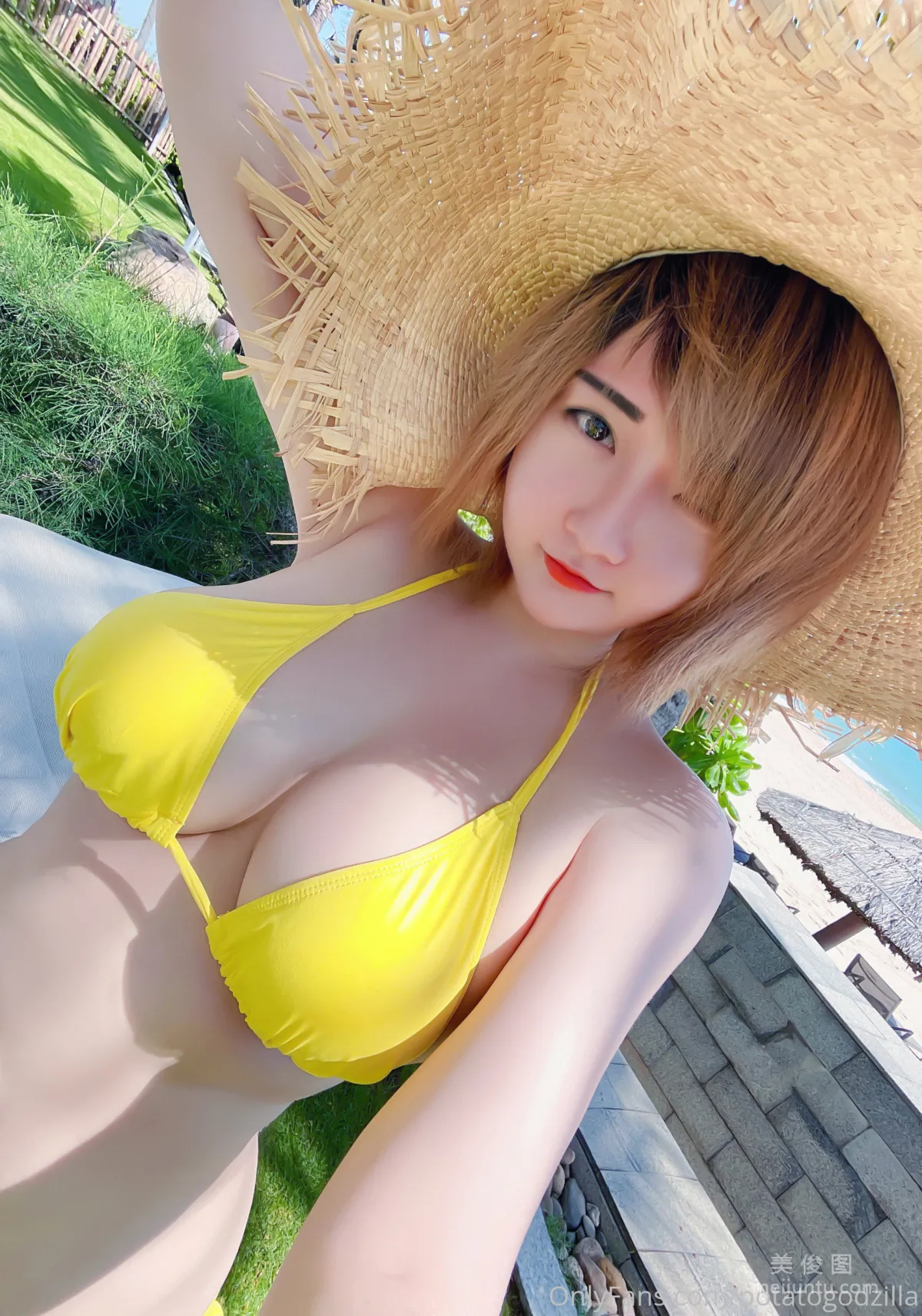 [网红COSER写真] Coser小姐姐Potato Godzilla - Yellow Bikini6