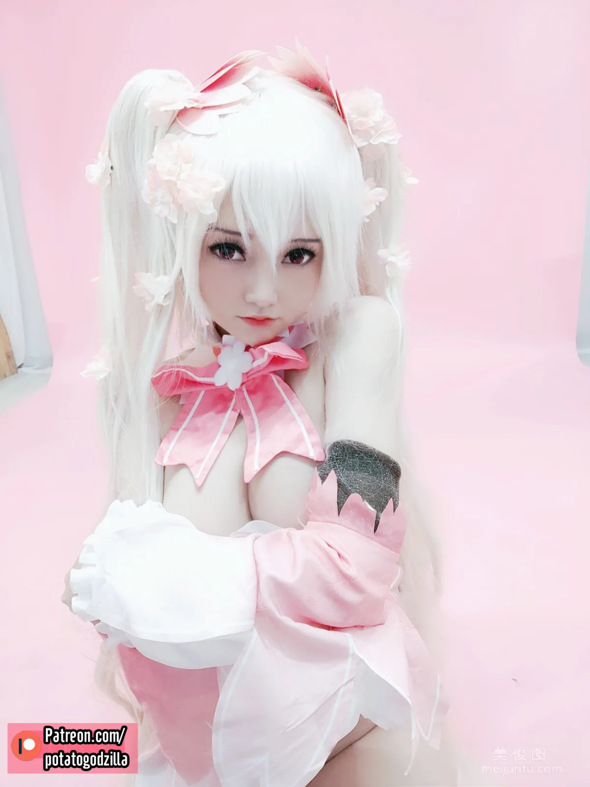 Coser小姐姐Potato Godzilla - Sakura Miku 套图42