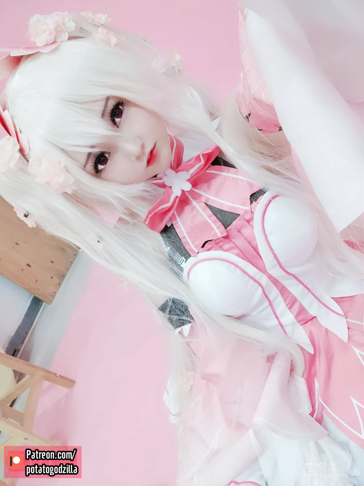 Coser小姐姐Potato Godzilla - Sakura Miku 套图33