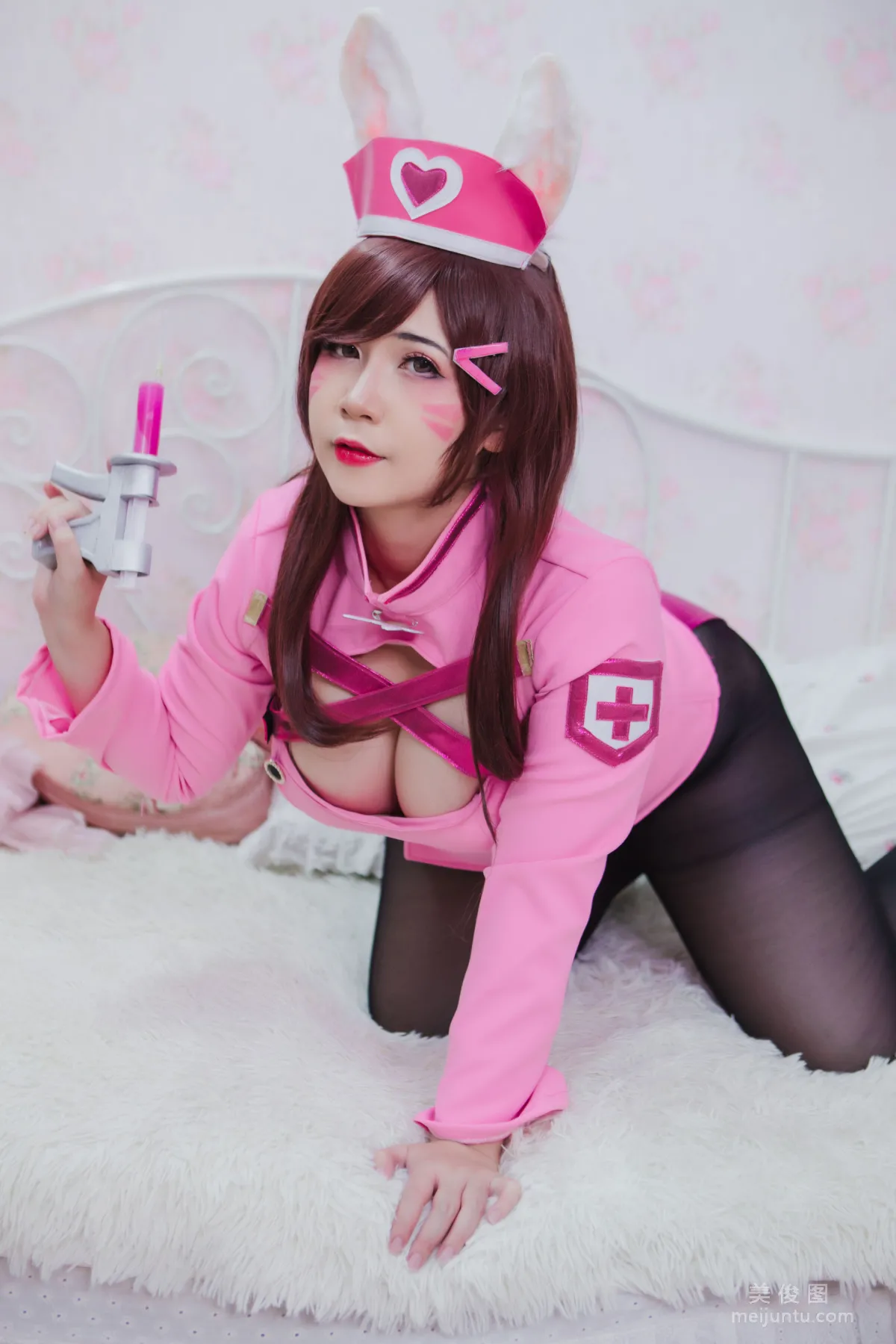 [COS福利] Uy Uy - D.VA Bunny Nurse 写真套图13