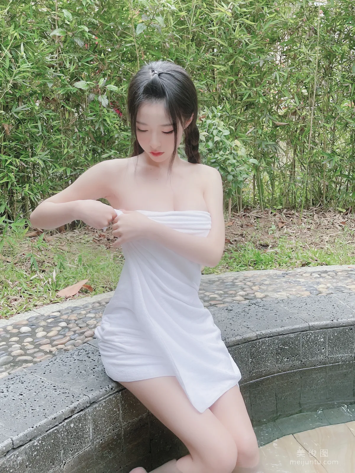 [COS福利] 尤物清水由乃 - 温泉浴巾10