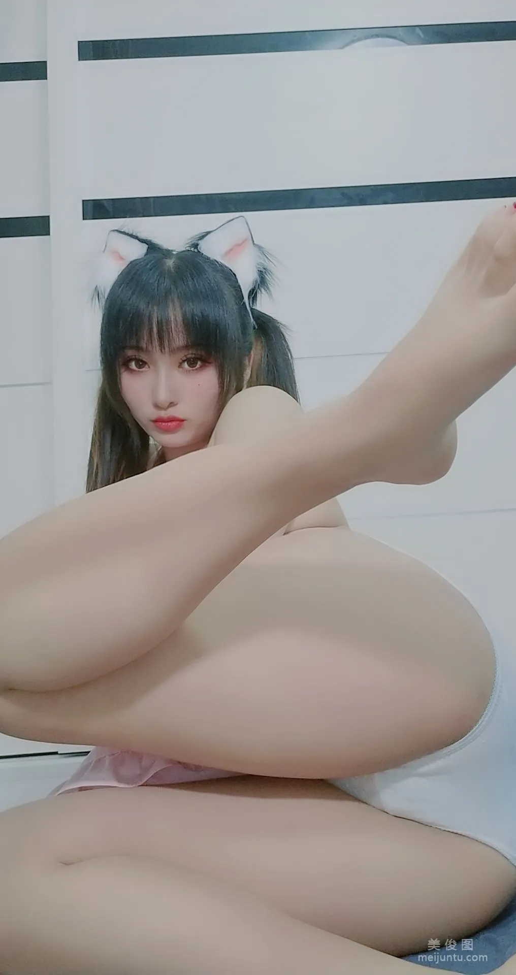 动漫博主洛璃LoLiSAMA - 猫咪围裙 写真套图43