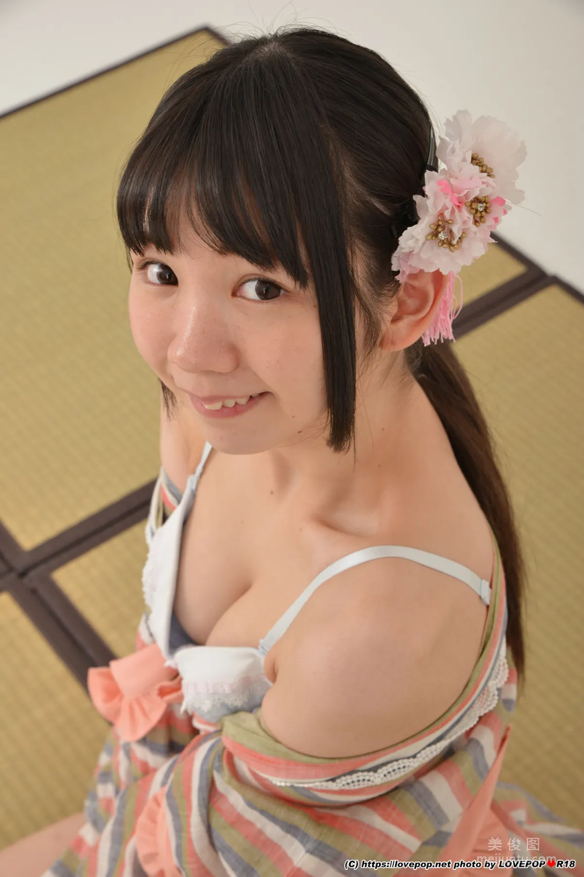 [LOVEPOP] Special Maid Collection - 白井ゆずか Photoset 0348