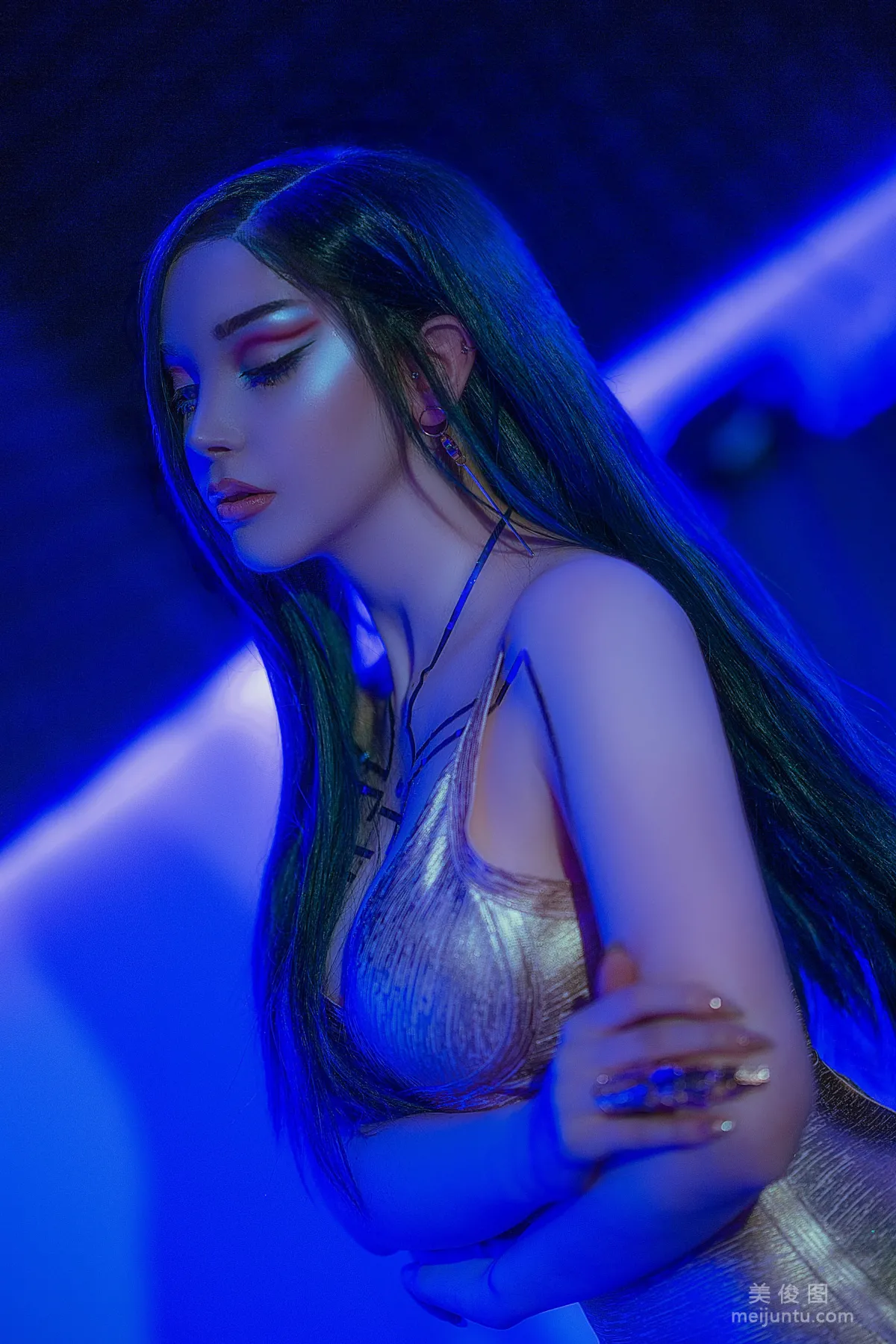 国外美女SayaTheFox - Cyberpunk Dress9