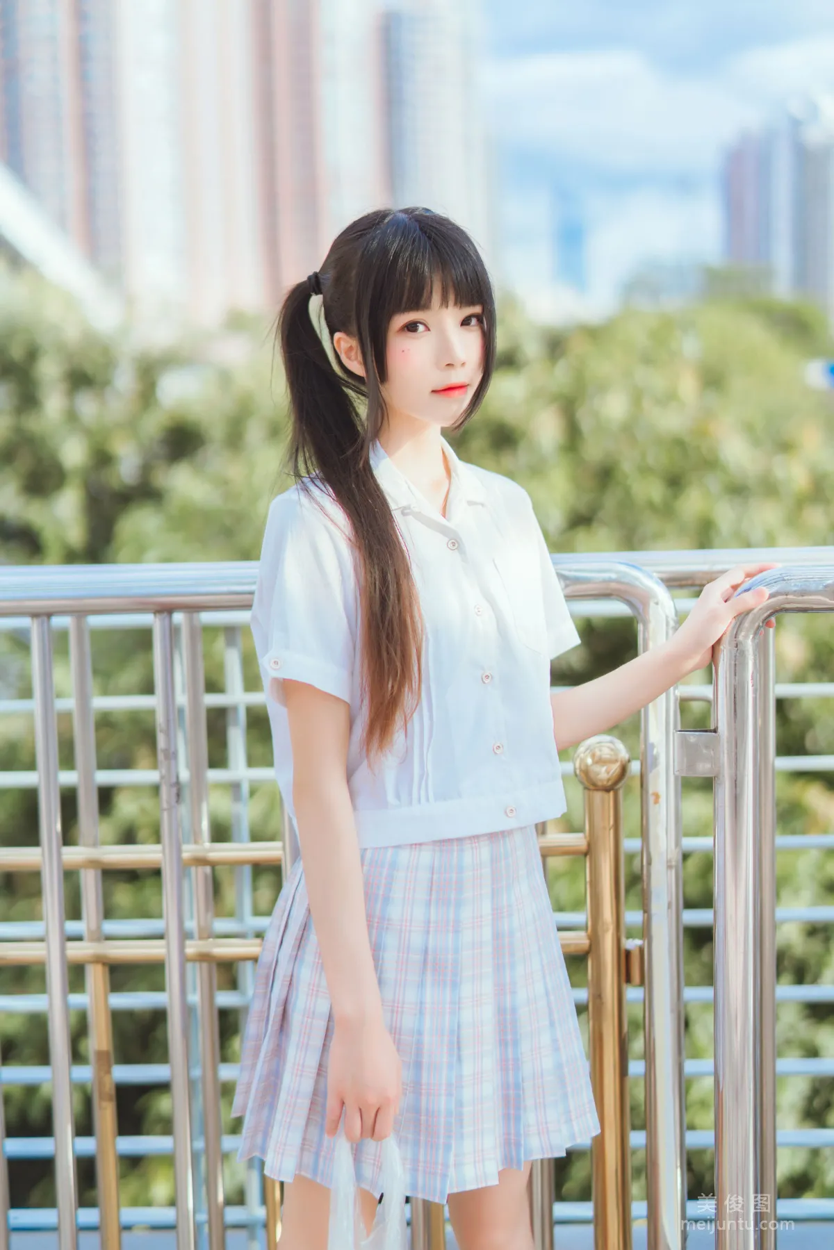 [COS福利] 桜桃喵 - 少女之浅色系 写真套图2