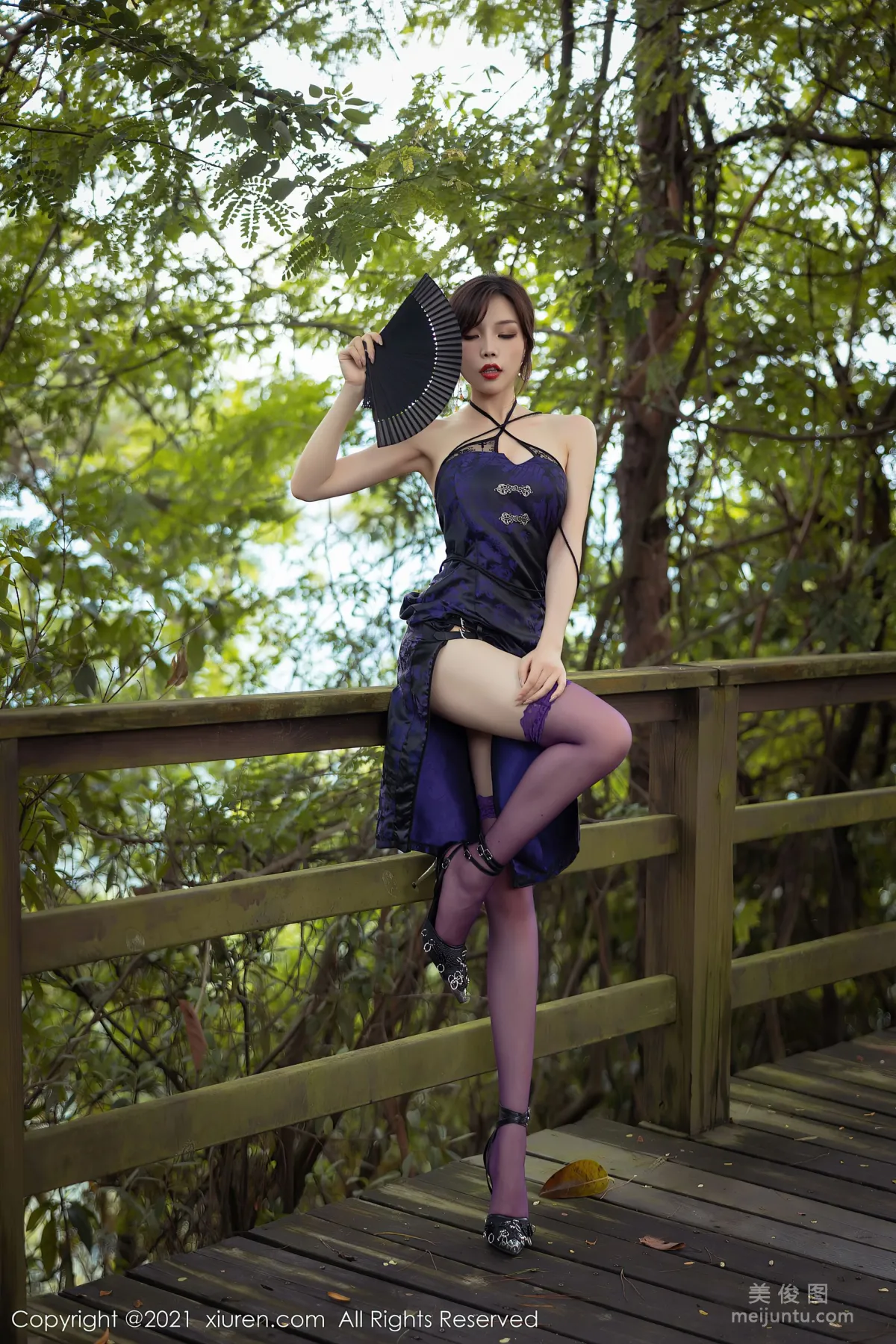 [秀人XiuRen] No.3794 芝芝Booty - 绚丽古典的紫色旗袍12