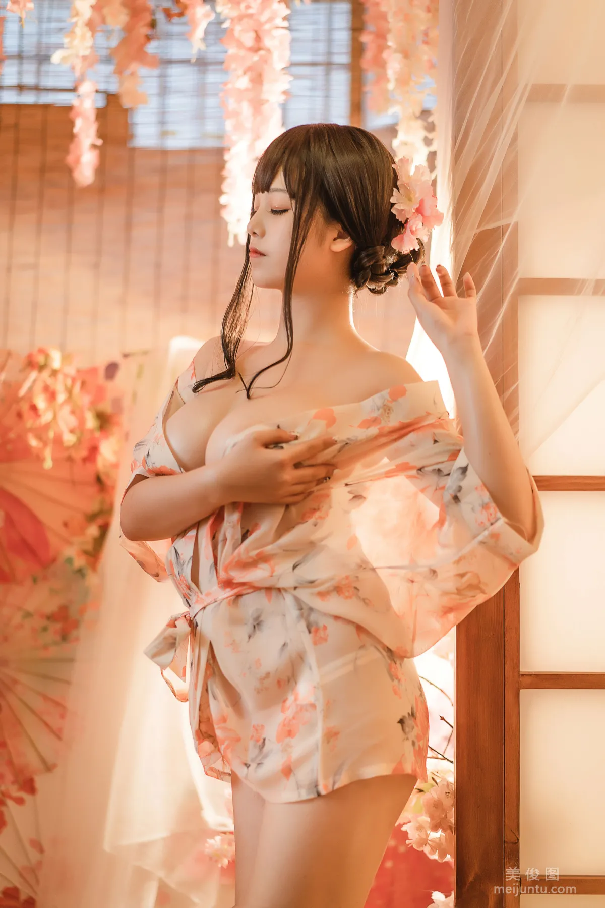 [网红COSER] 萌系小姐姐蜜汁猫裘 - 浴娘227