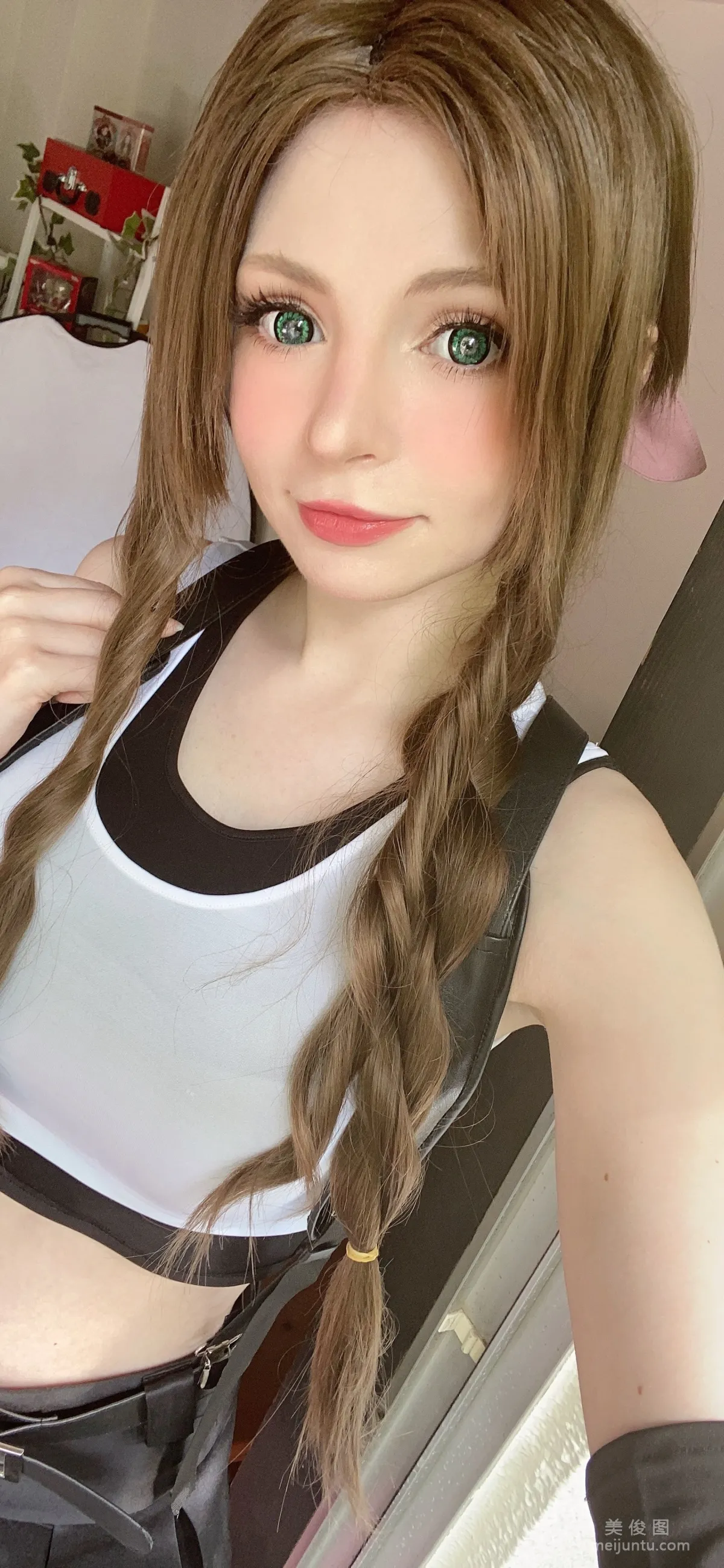 [网红COSER] Peach milky - Aerith Tifa Swap17